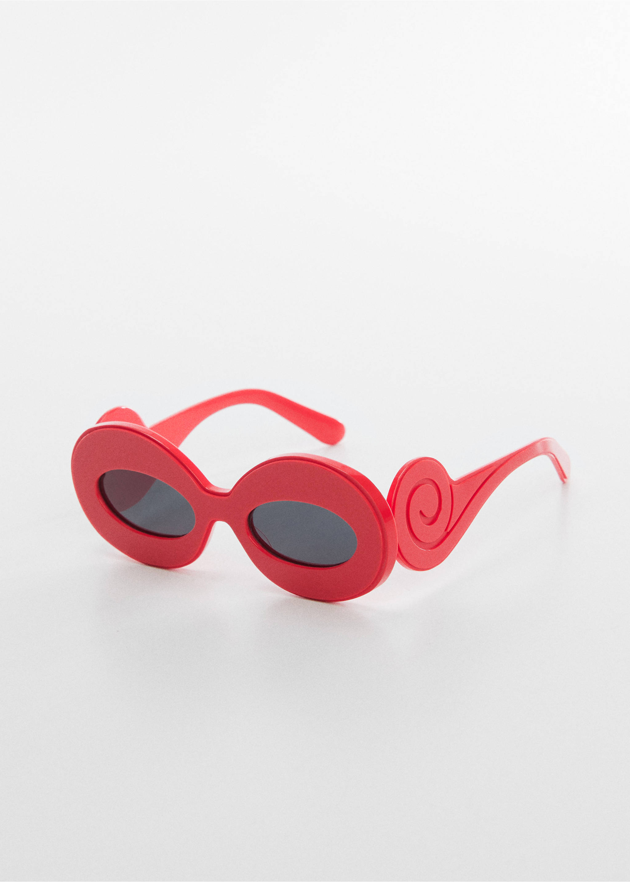 Lunettes de soleil monture maxi - Plan moyen, Rouge. Ref: 57040262-00.