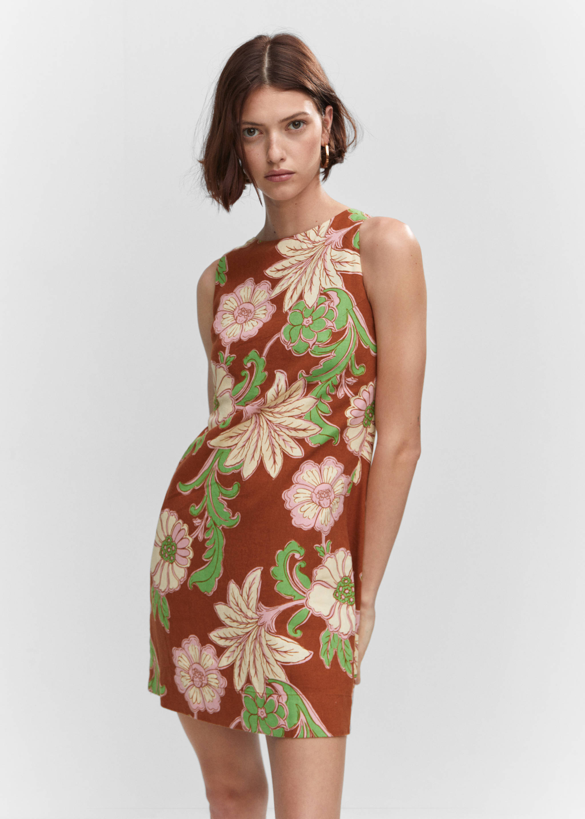 Leinenkleid mit rückwärtigem Cut-Out - Mittlere Ansicht