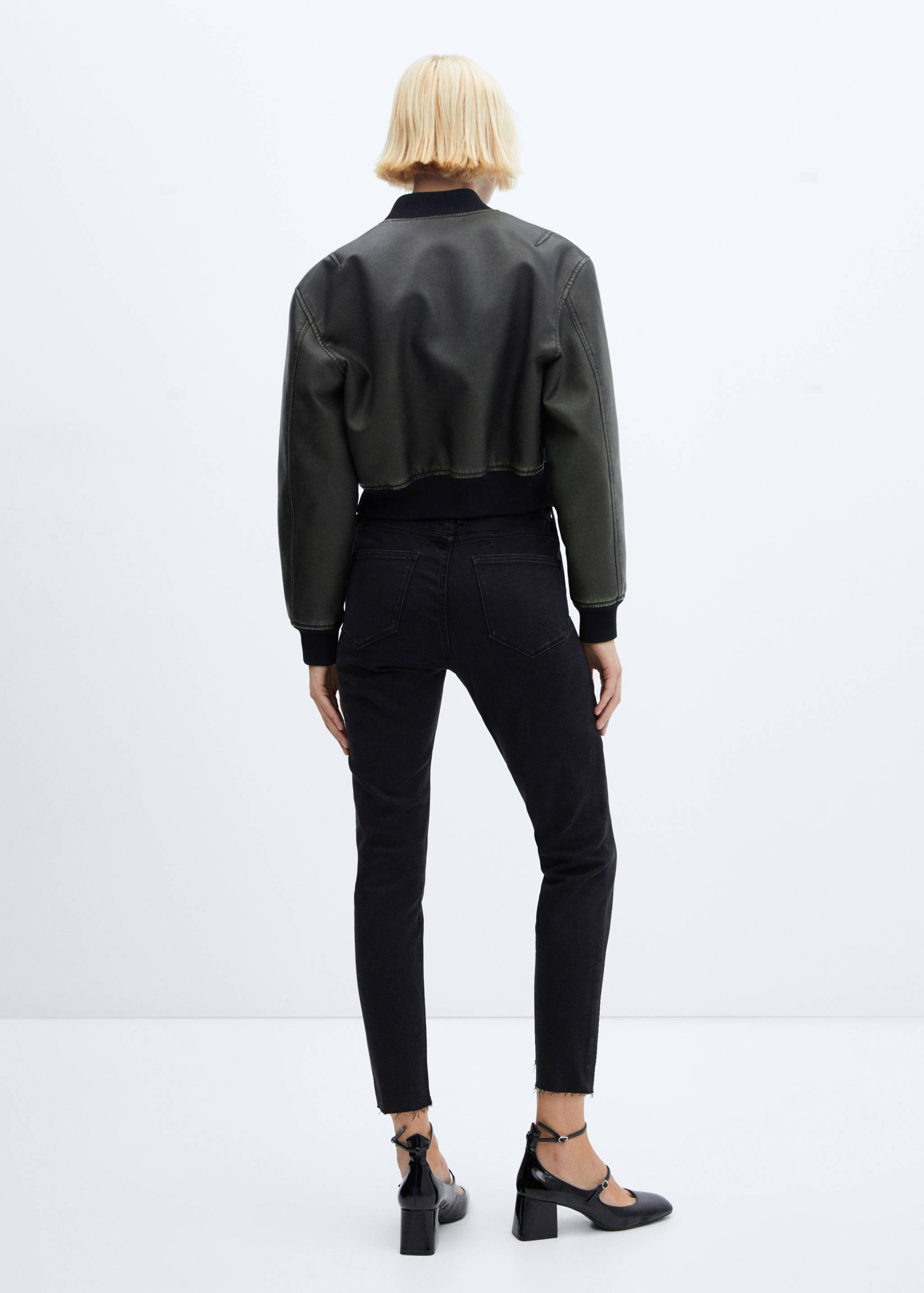 Skinny-Jeans in Cropped-Länge - Rückseite des Artikels