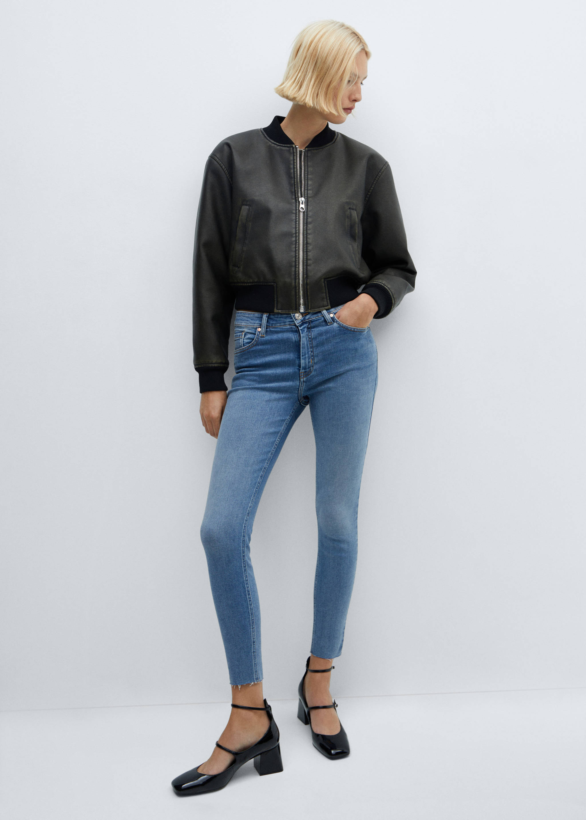 Skinny-Jeans in Cropped-Länge - Allgemeine Ansicht