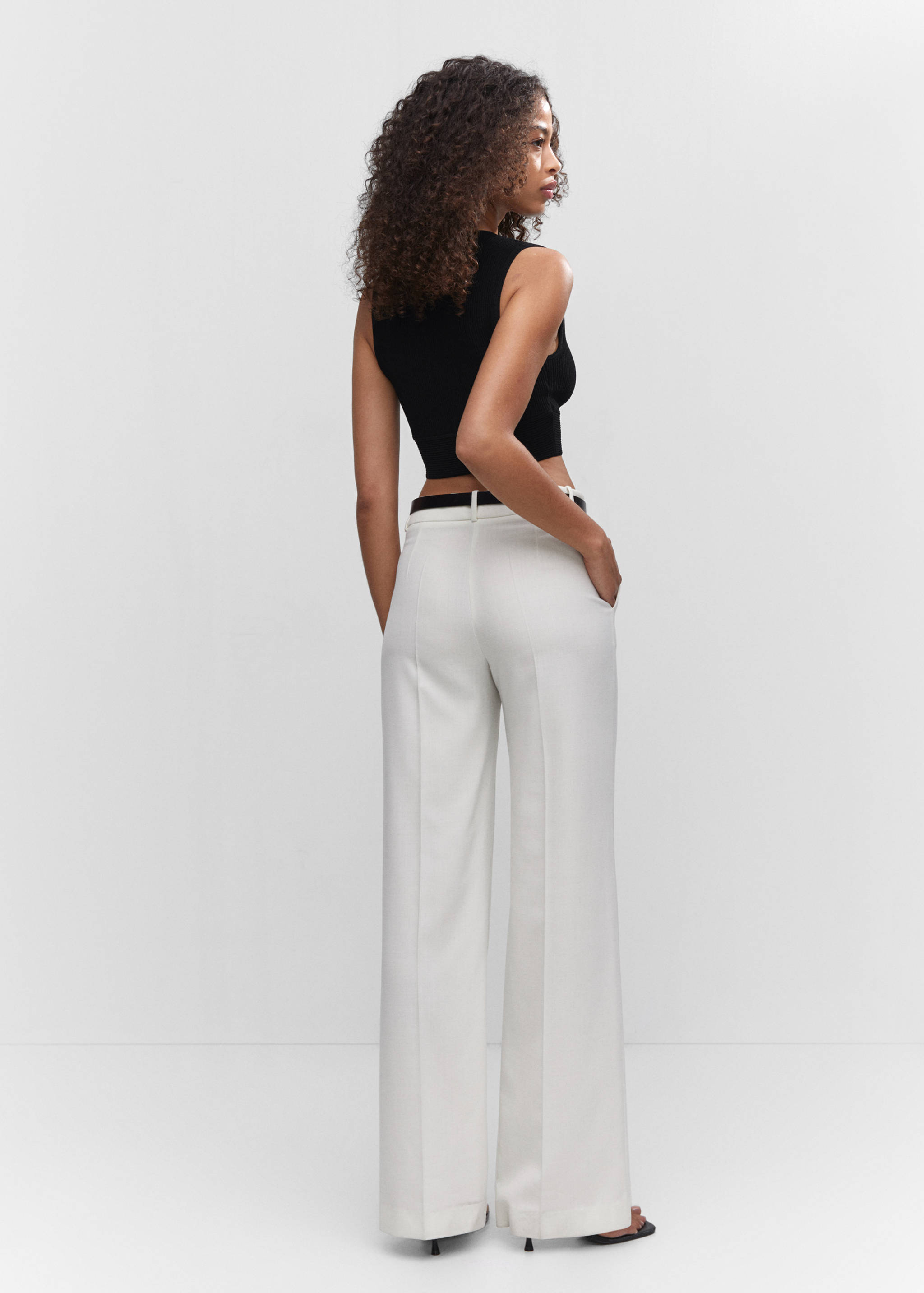 Ribbed crop top - Reverse of the article