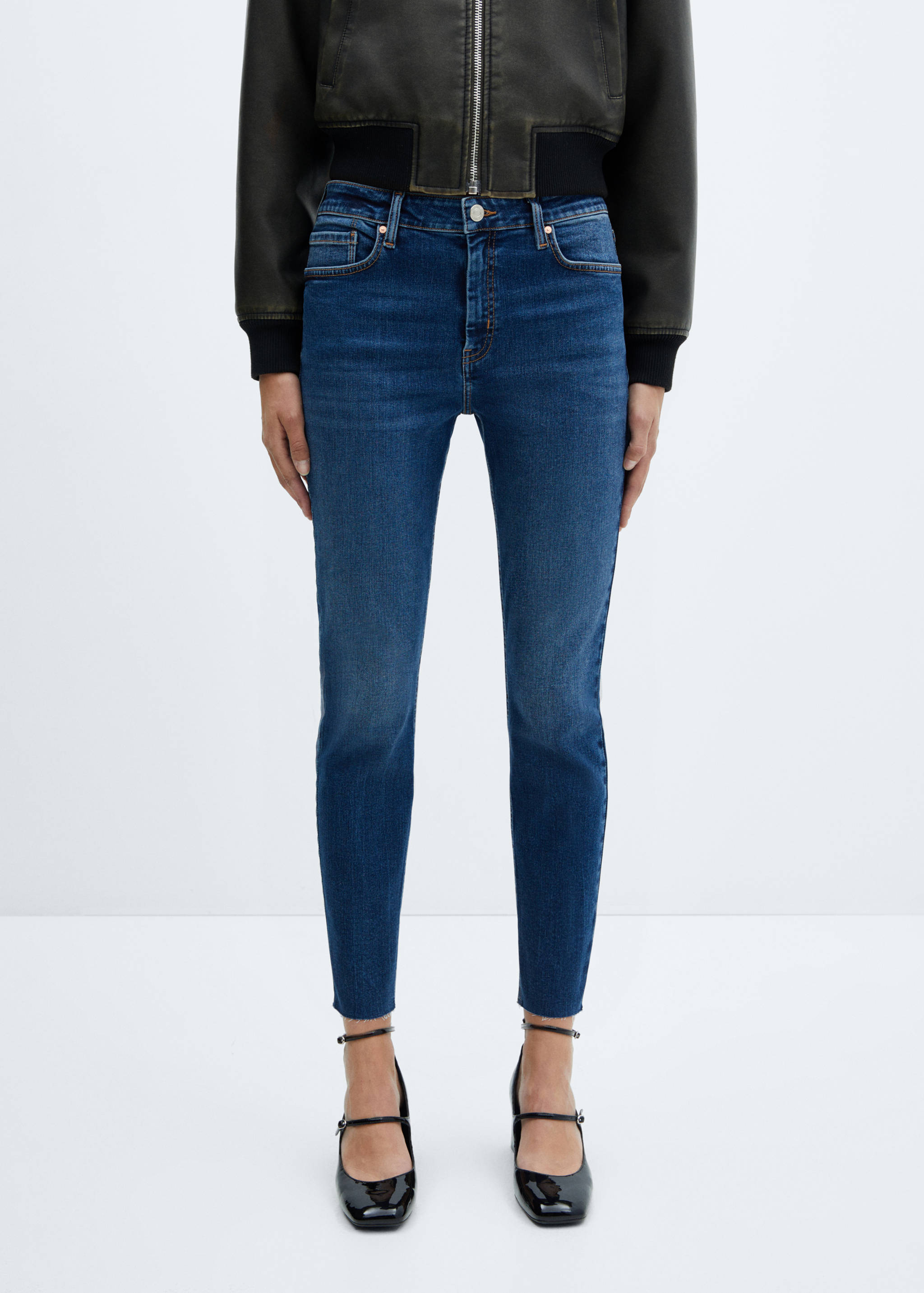 Skinny-Jeans in Cropped-Länge - Mittlere Ansicht