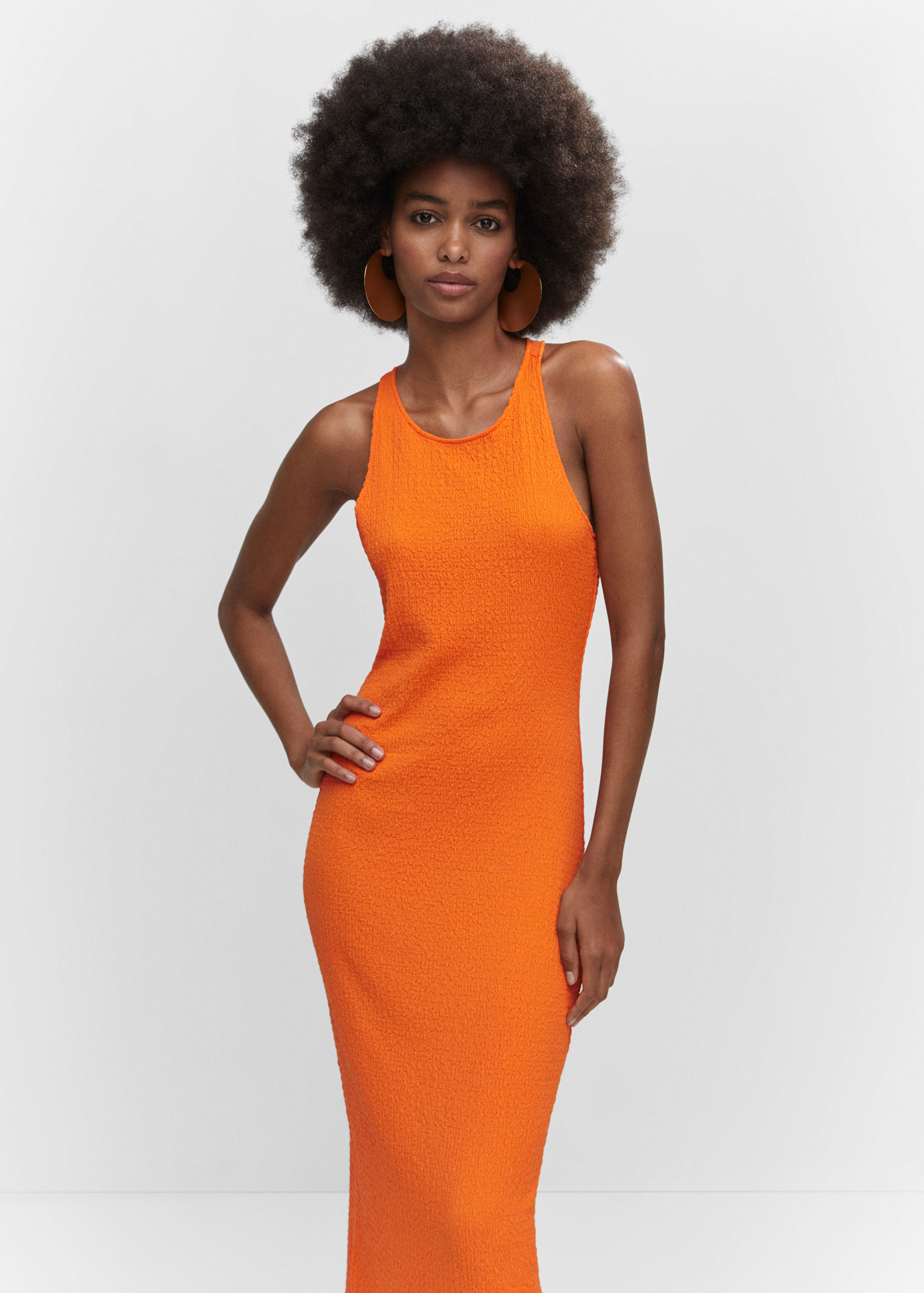 Robe texturée ouverture - Plan moyen