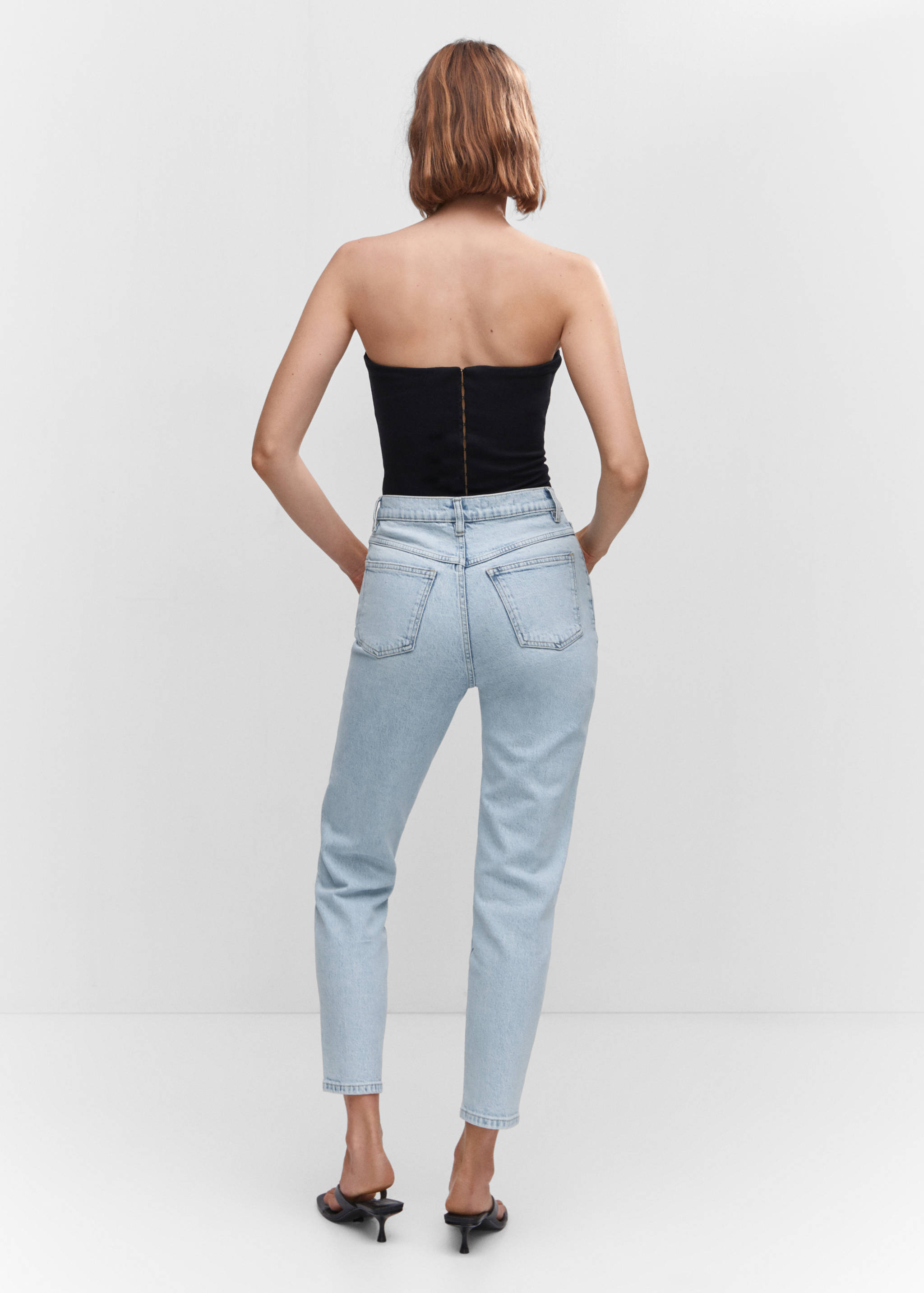 Comfort-Jeans mit hohem Bund Newmom - Rückseite des Artikels