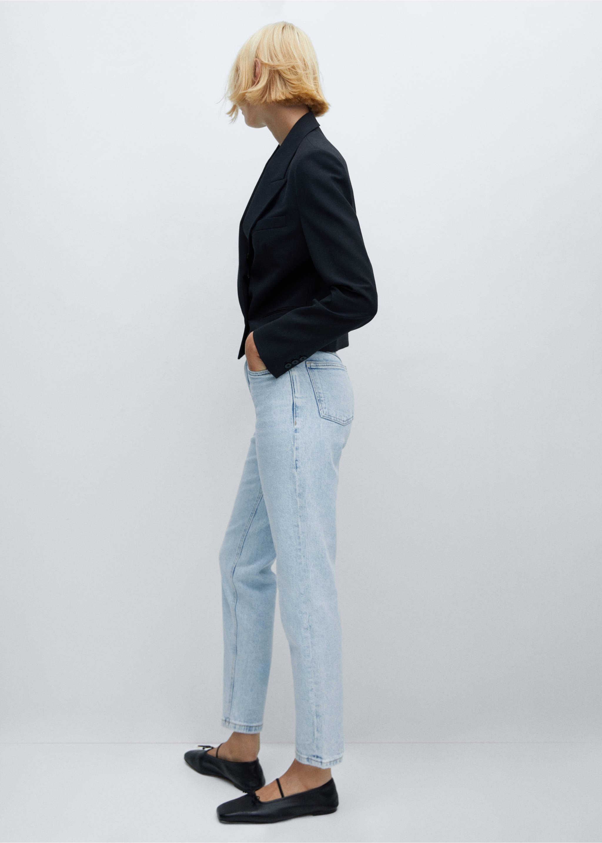 Comfort-Jeans mit hohem Bund Newmom - Detail des Artikels 2, Bleach-Blau. Ref: 57040364-00.