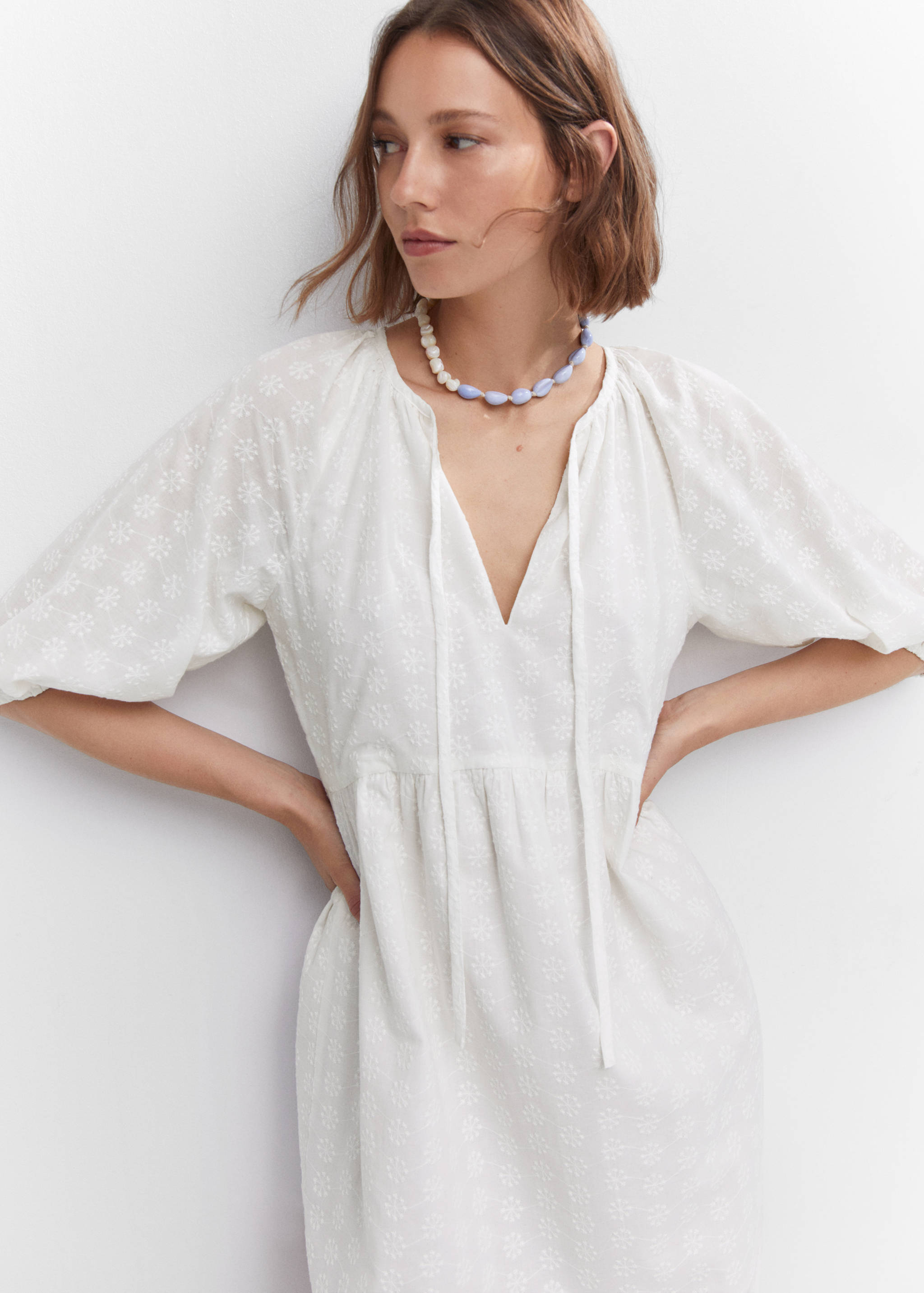 Robe brodée manches bouffantes - Détail de l'article 2