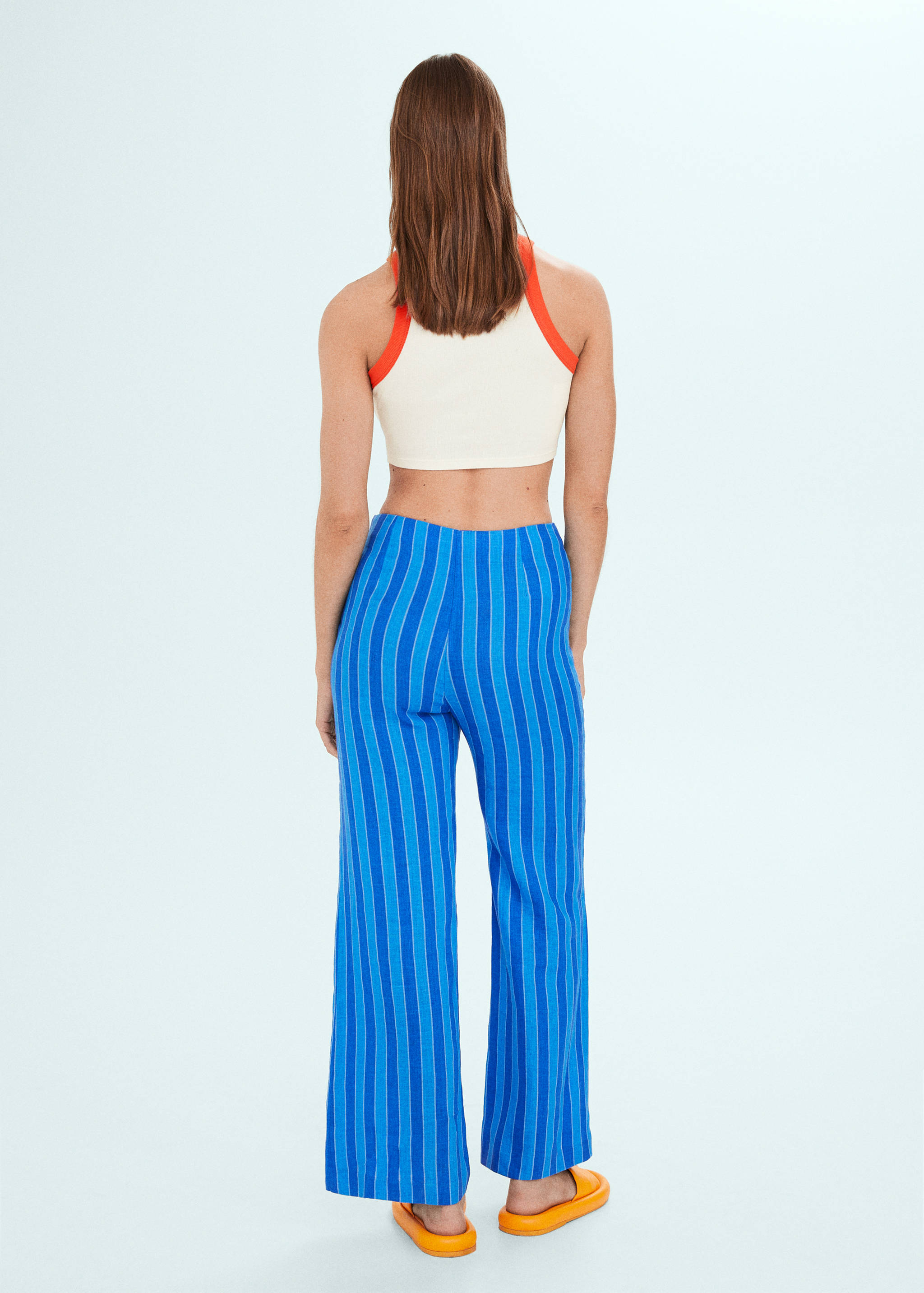 Printed halter-neck cropped top - Reverse of the article