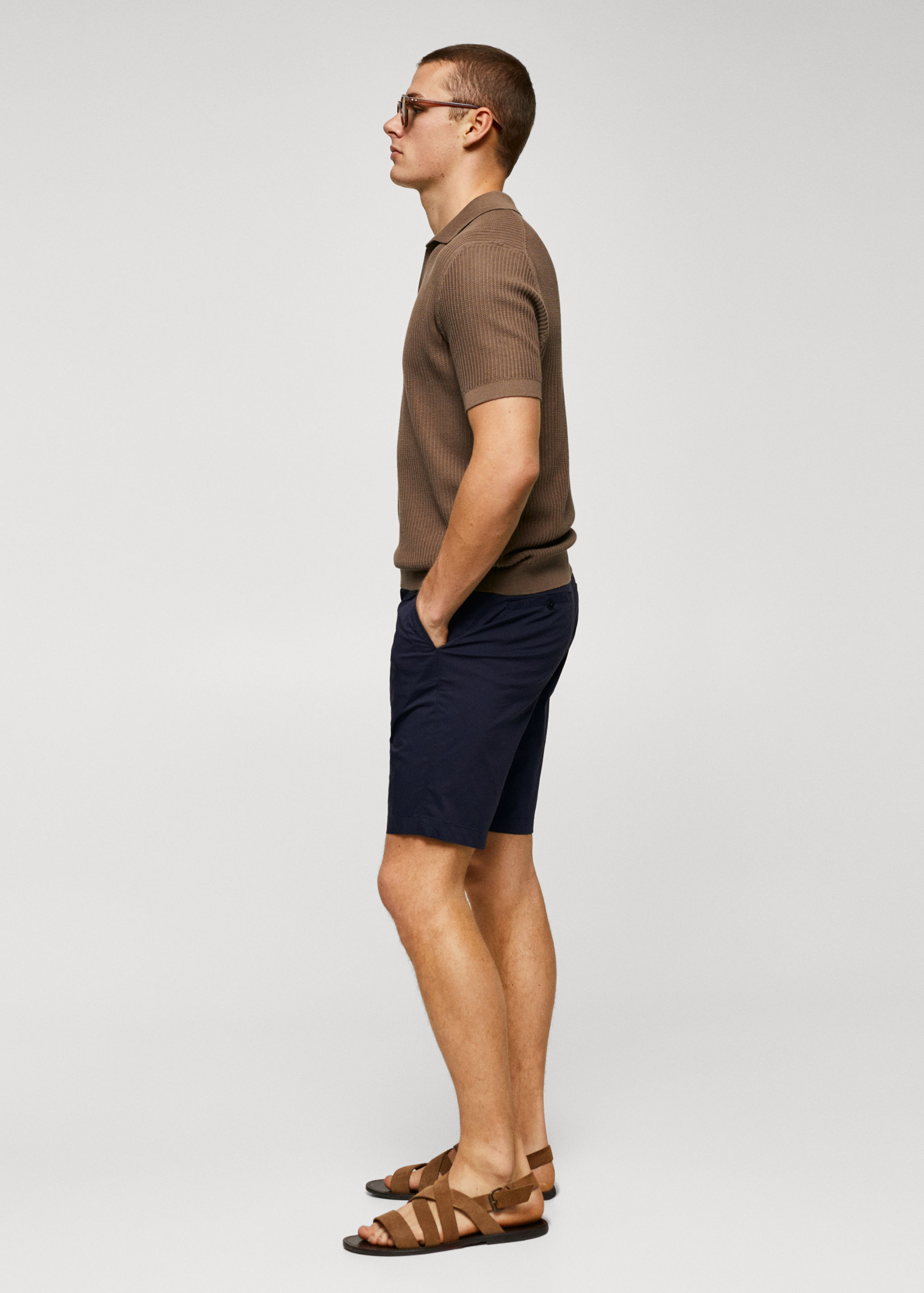 Cotton pleated Bermuda shorts - Details of the article 2