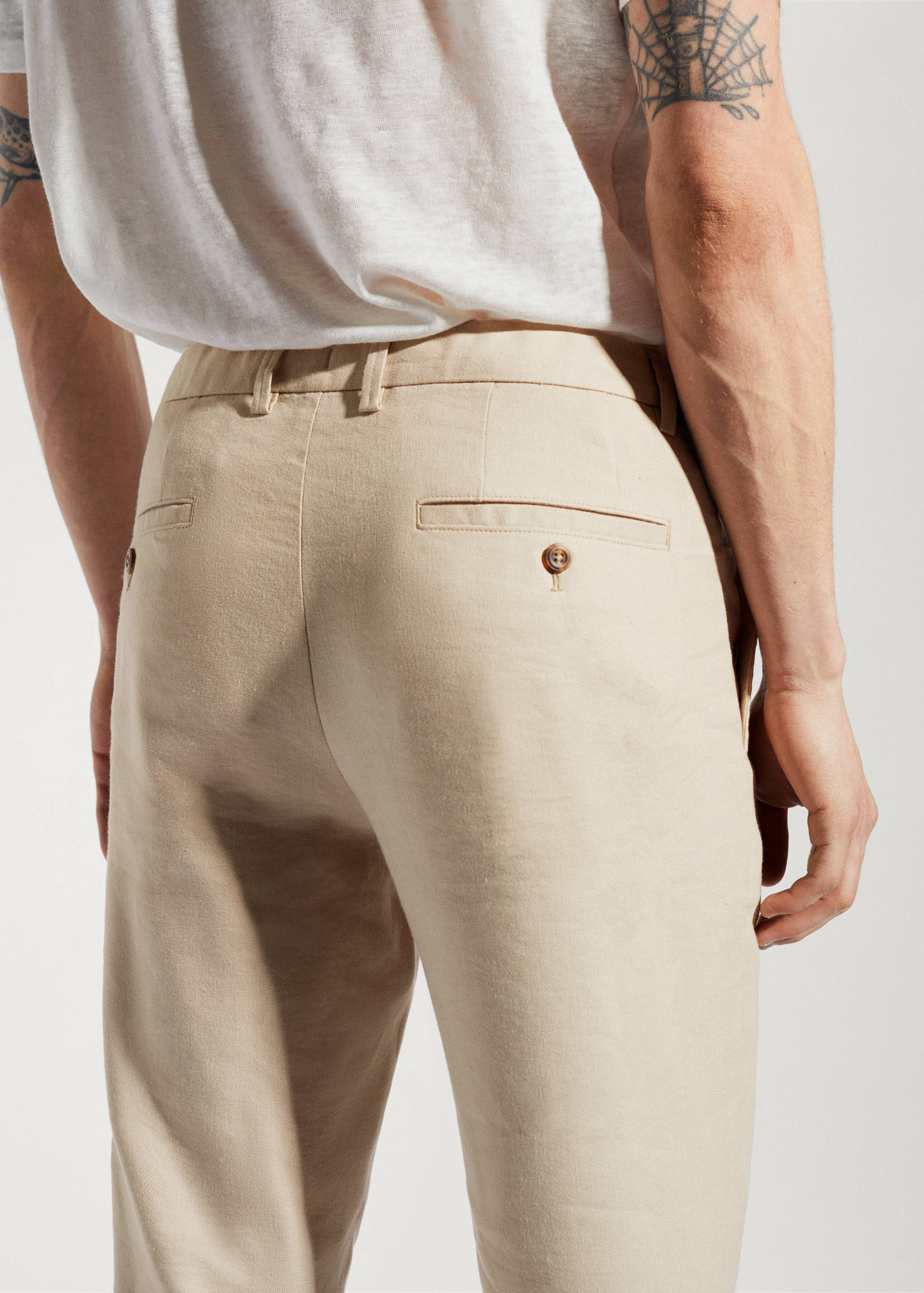 Linen slim-fit trousers with inner drawstring - Details of the article 3