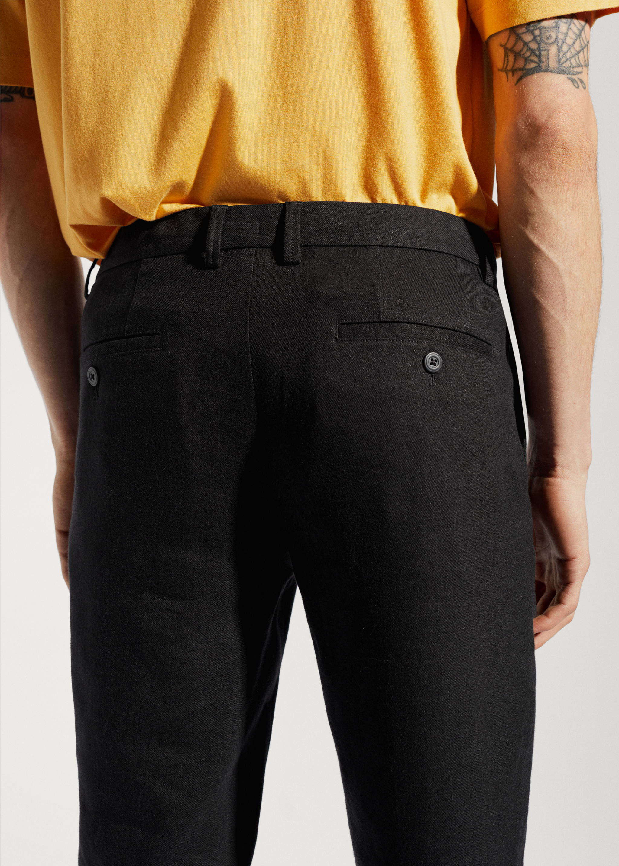 Linen slim-fit trousers with inner drawstring - Details of the article 3