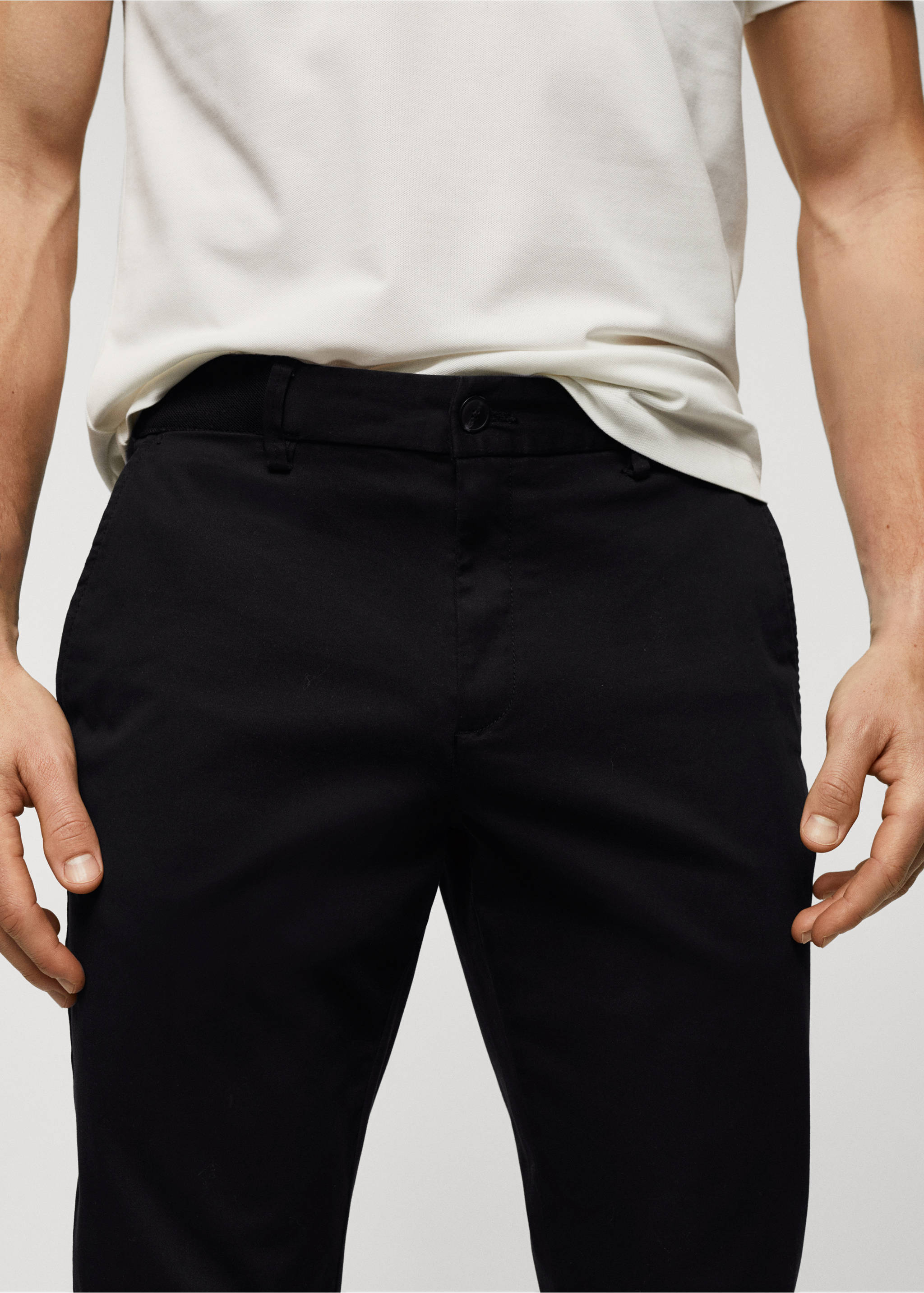 Cotton tapered crop trousers - Details of the article 1, Black. Ref: 57040567-00.