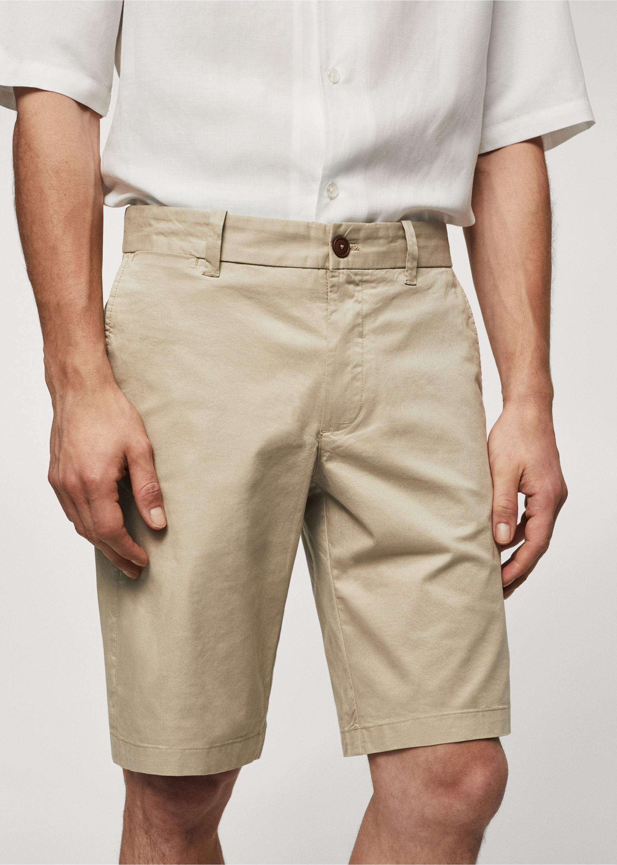 Slim-fit chino cotton bermuda shorts - Details of the article 1