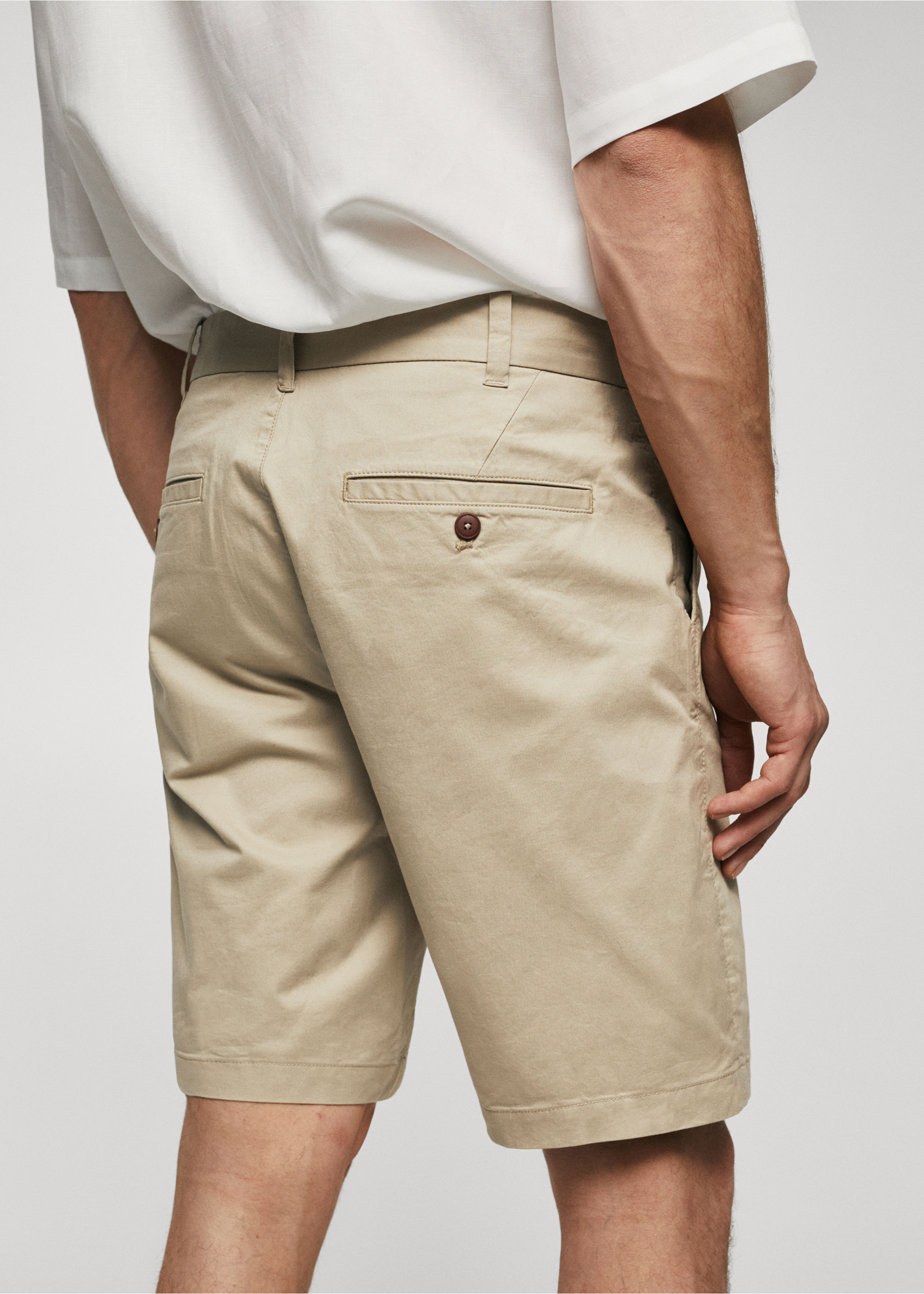 Slim-fit chino cotton bermuda shorts - Details of the article 2