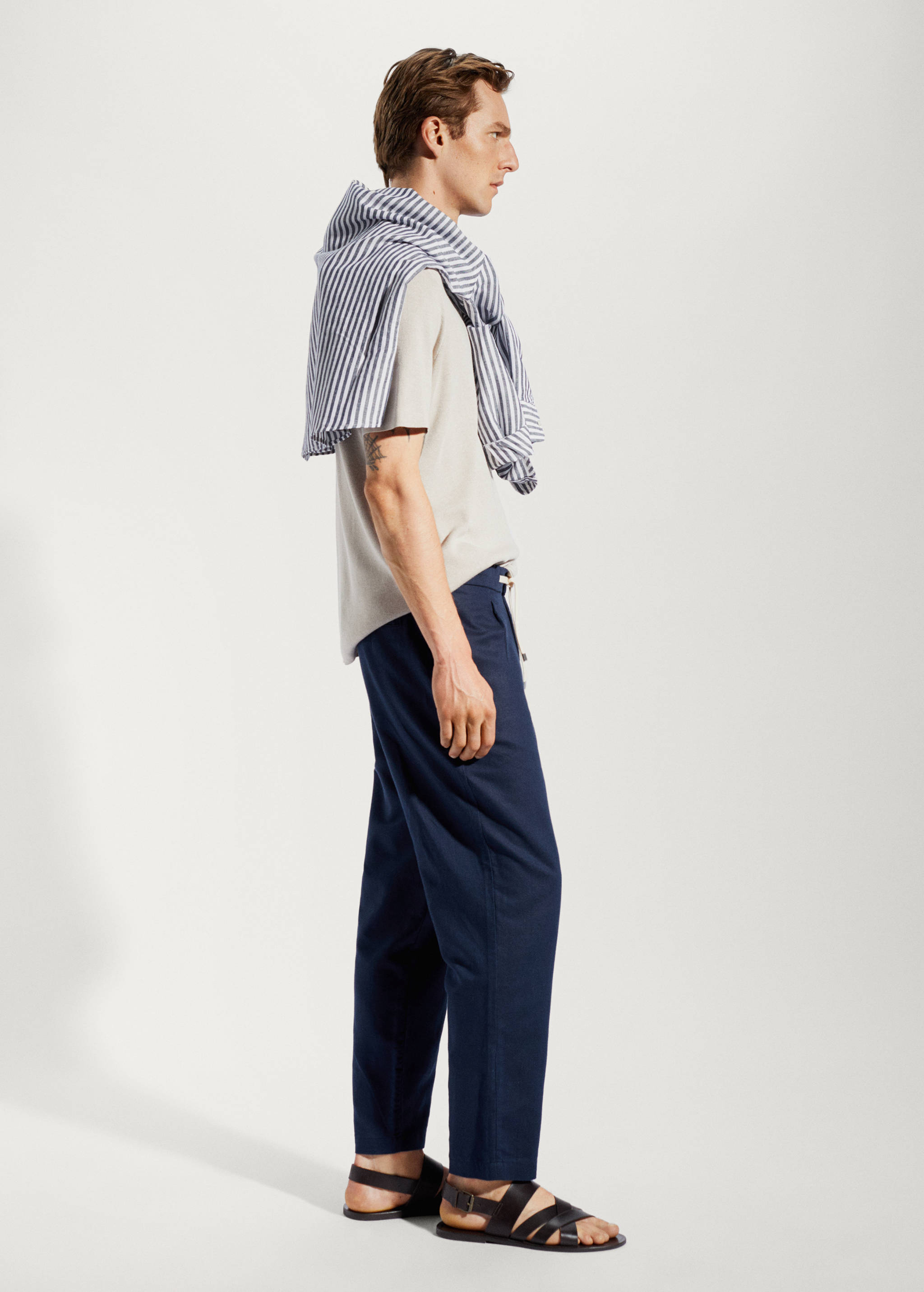 Slim Fit-Leinenhose mit Kordel - Detail des Artikels 4