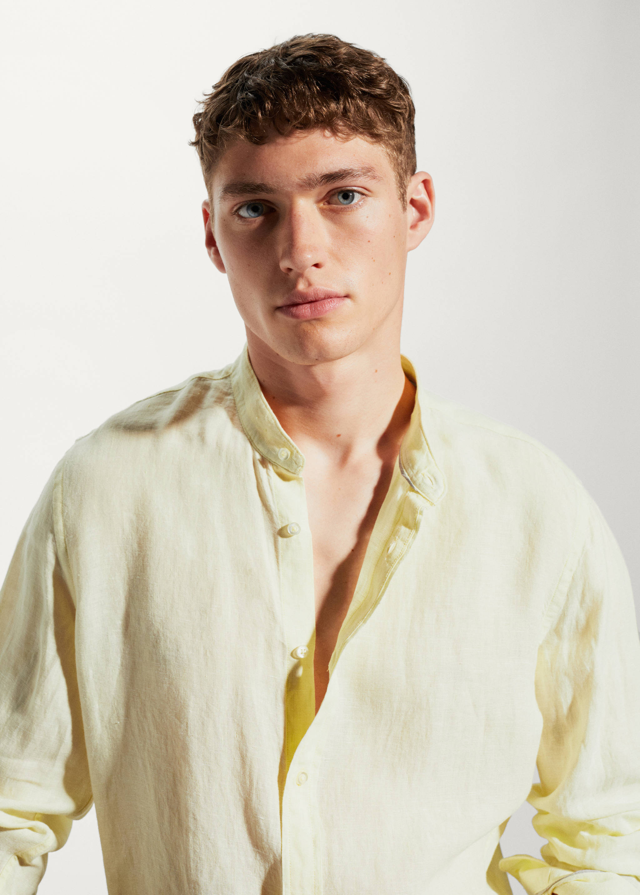 Hemd aus 100 % Leinen mit Mao-Kragen - Detail des Artikels 1