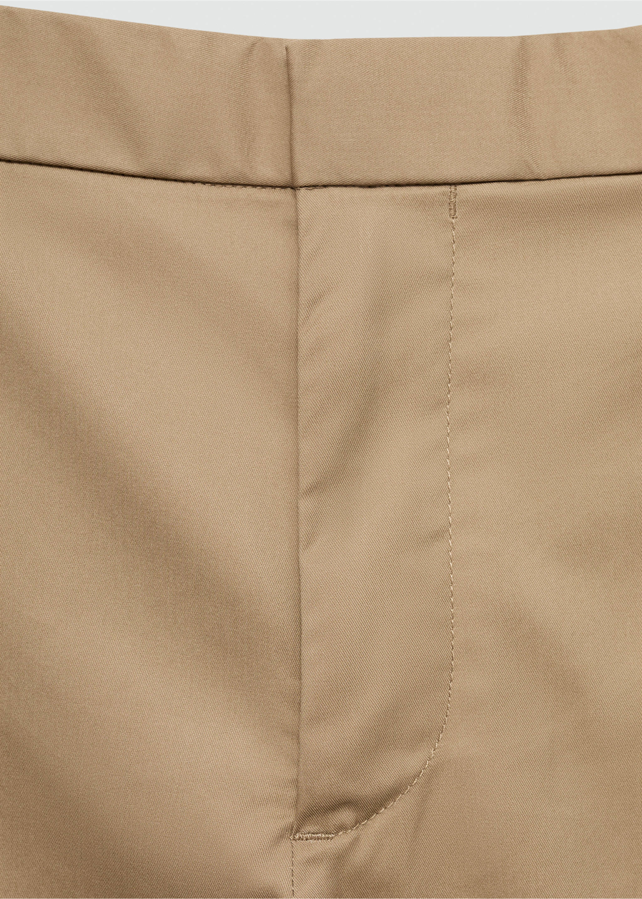 Plain chino trousers - Details of the article 8, Tobacco Brown. Ref: 57040632-00.