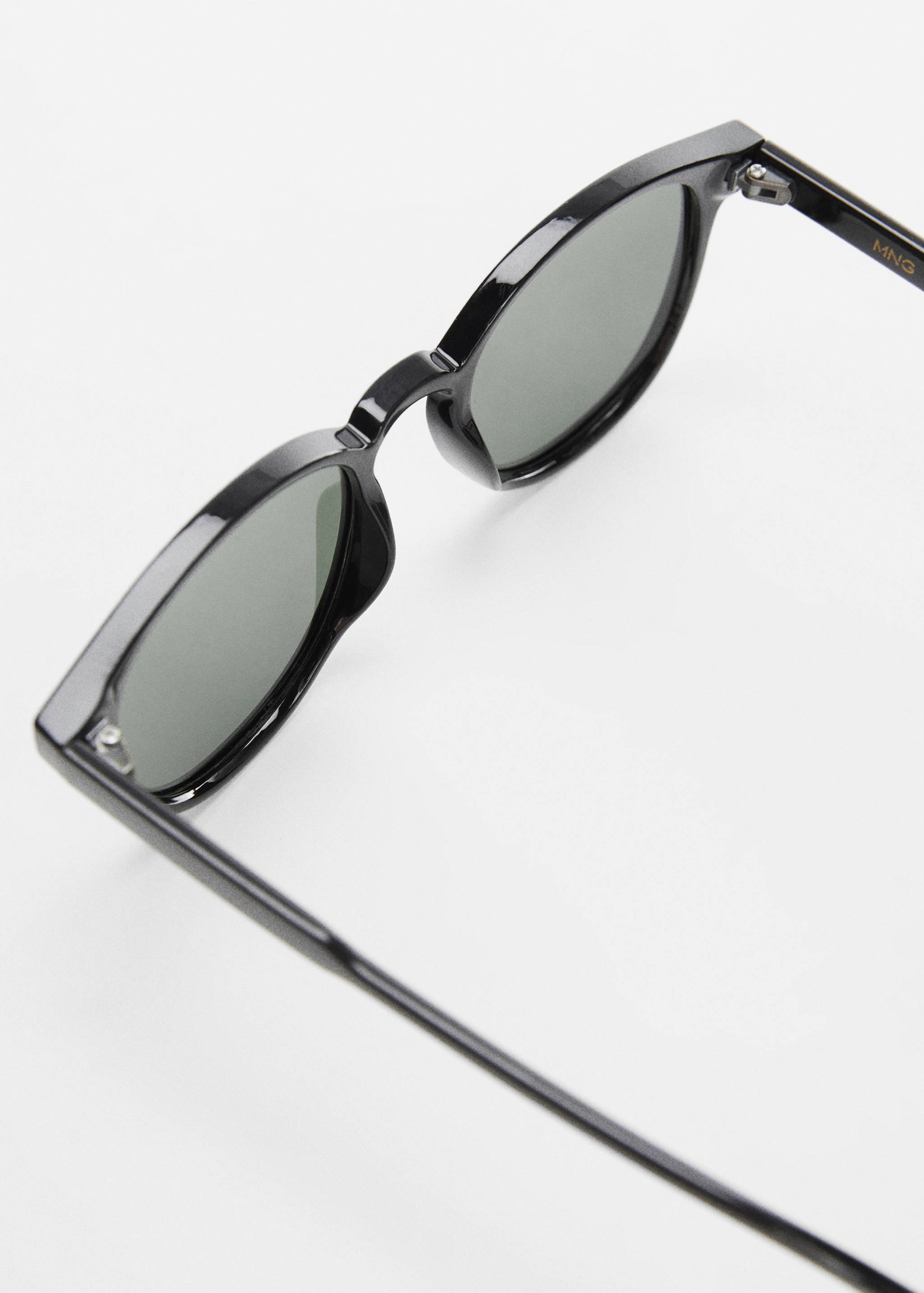 Polarised sunglasses - Details of the article 1