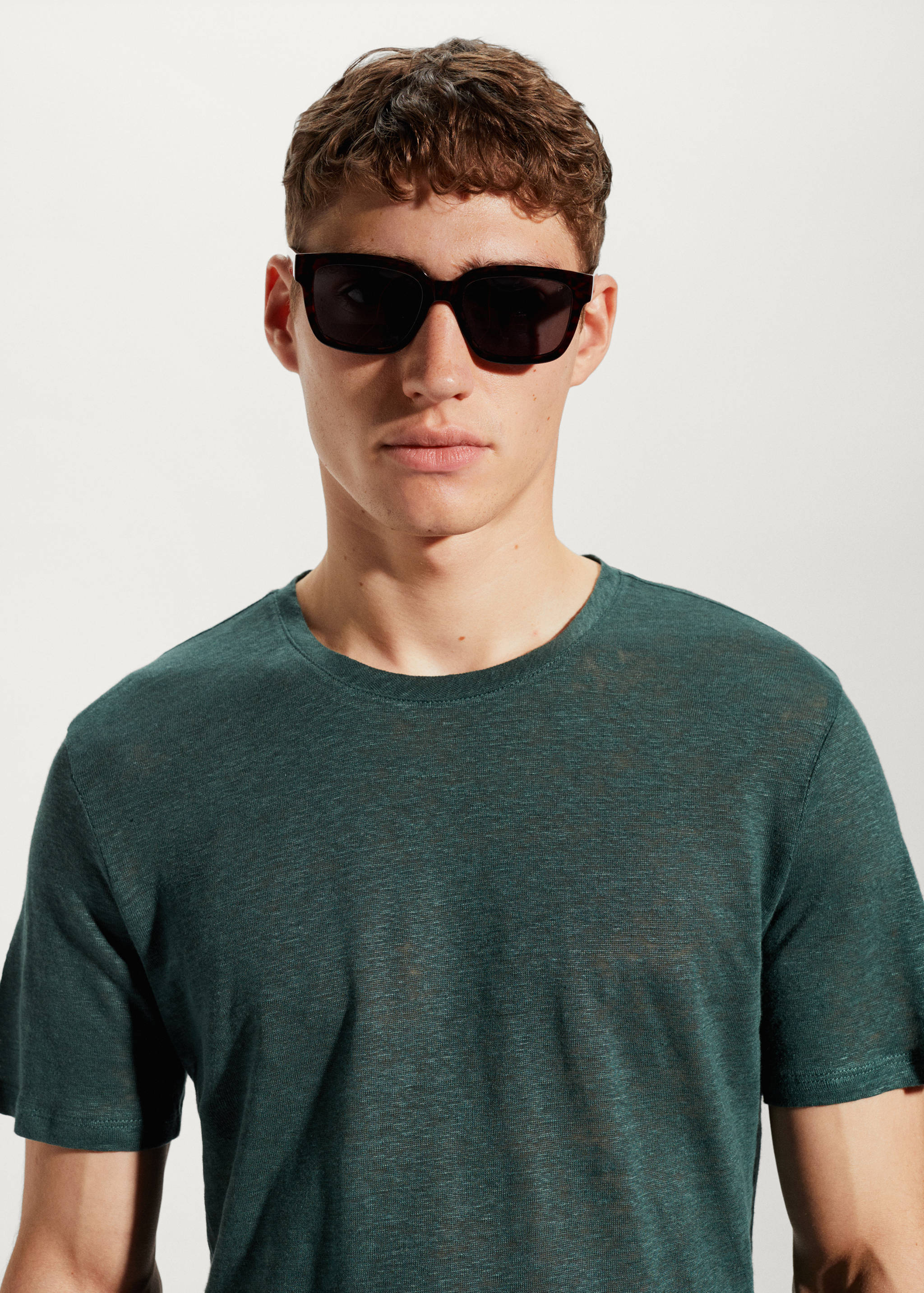 T-shirt slim fit 100 % lin - Détail de l'article 1