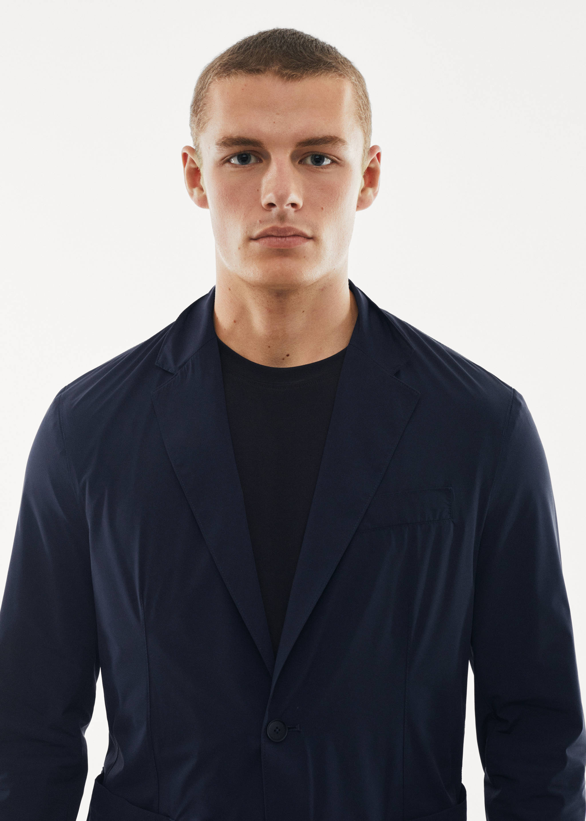 Lightweight water-repellent jacket - Details of the article 1