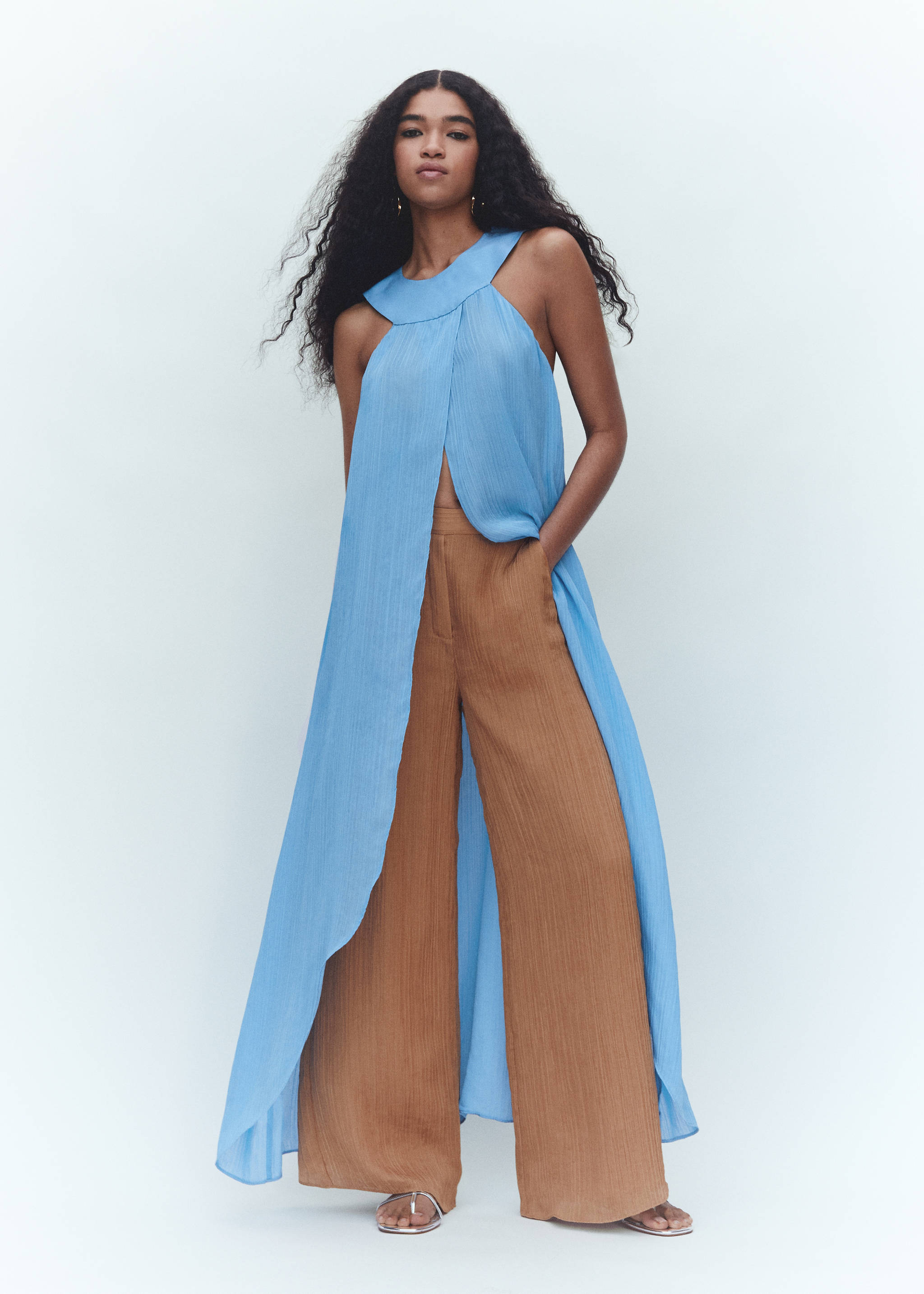 Vestido plissado com gola halter - Pormenor do artigo 6