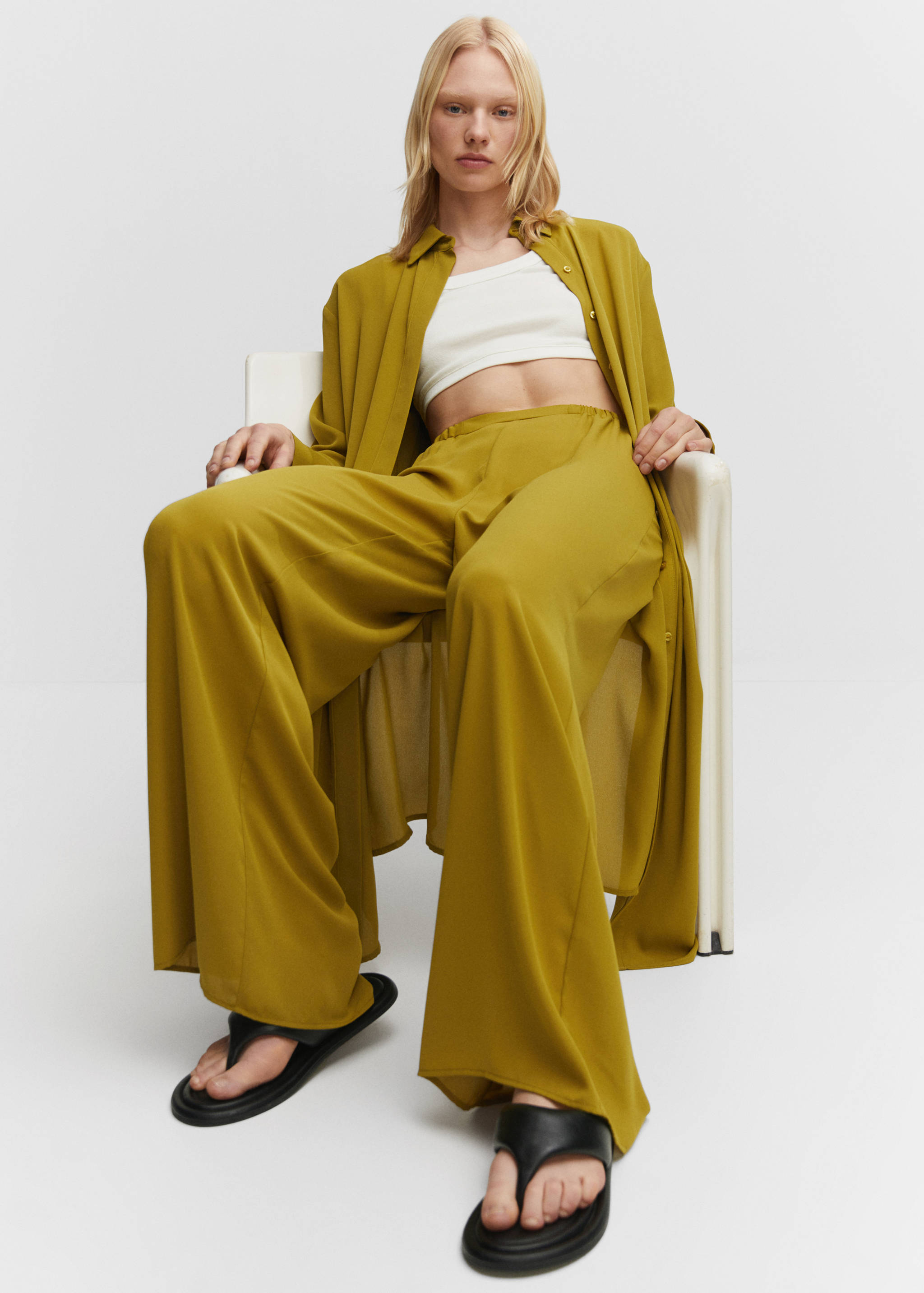 Wide leg trousers with elastic waist - Details of the article 2
