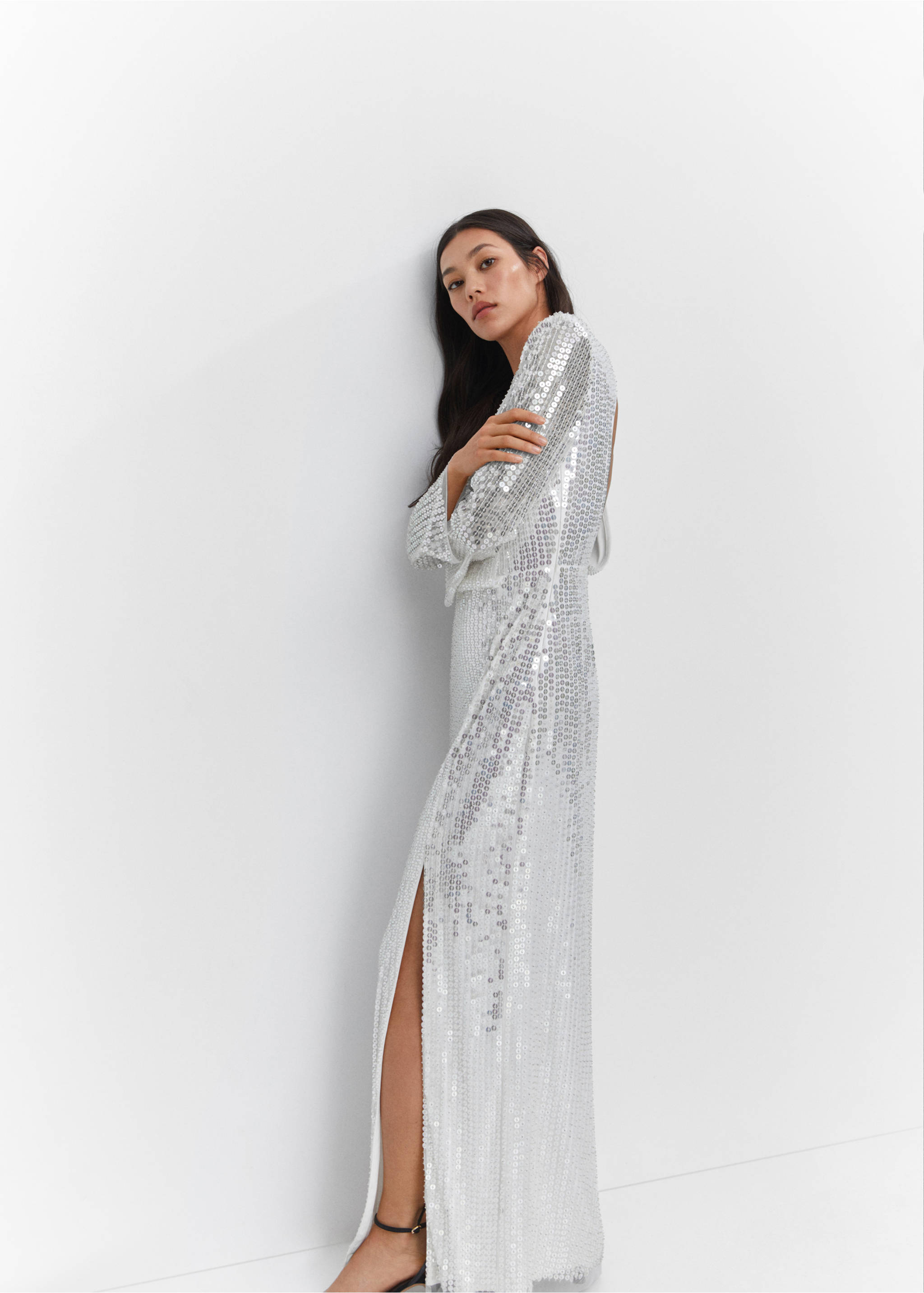 Robe paillettes ouverture - Détail de l'article 2, Blanc. Ref: 57040747-00.