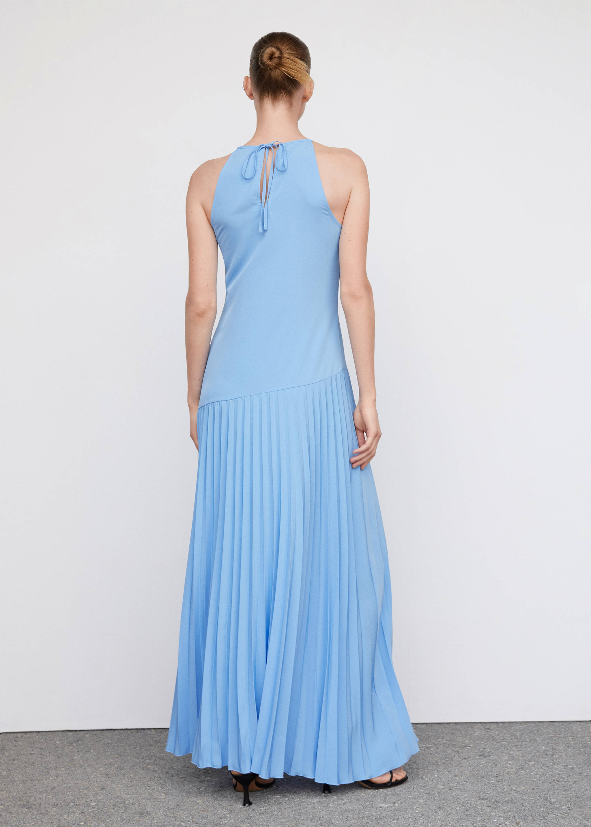 Pleated panel dress - Reverse of the article