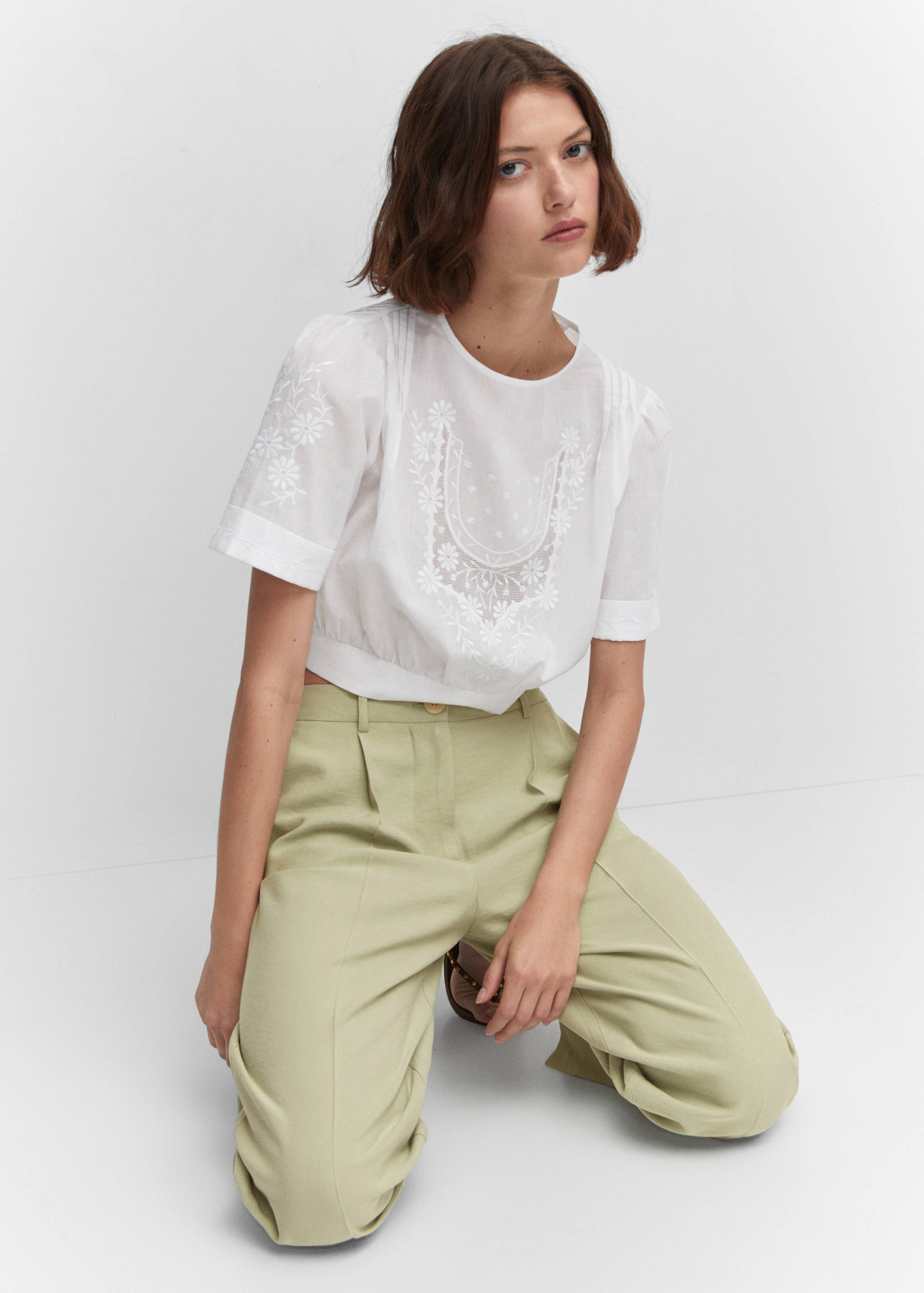 Straight-fit pleated trousers - Details of the article 2