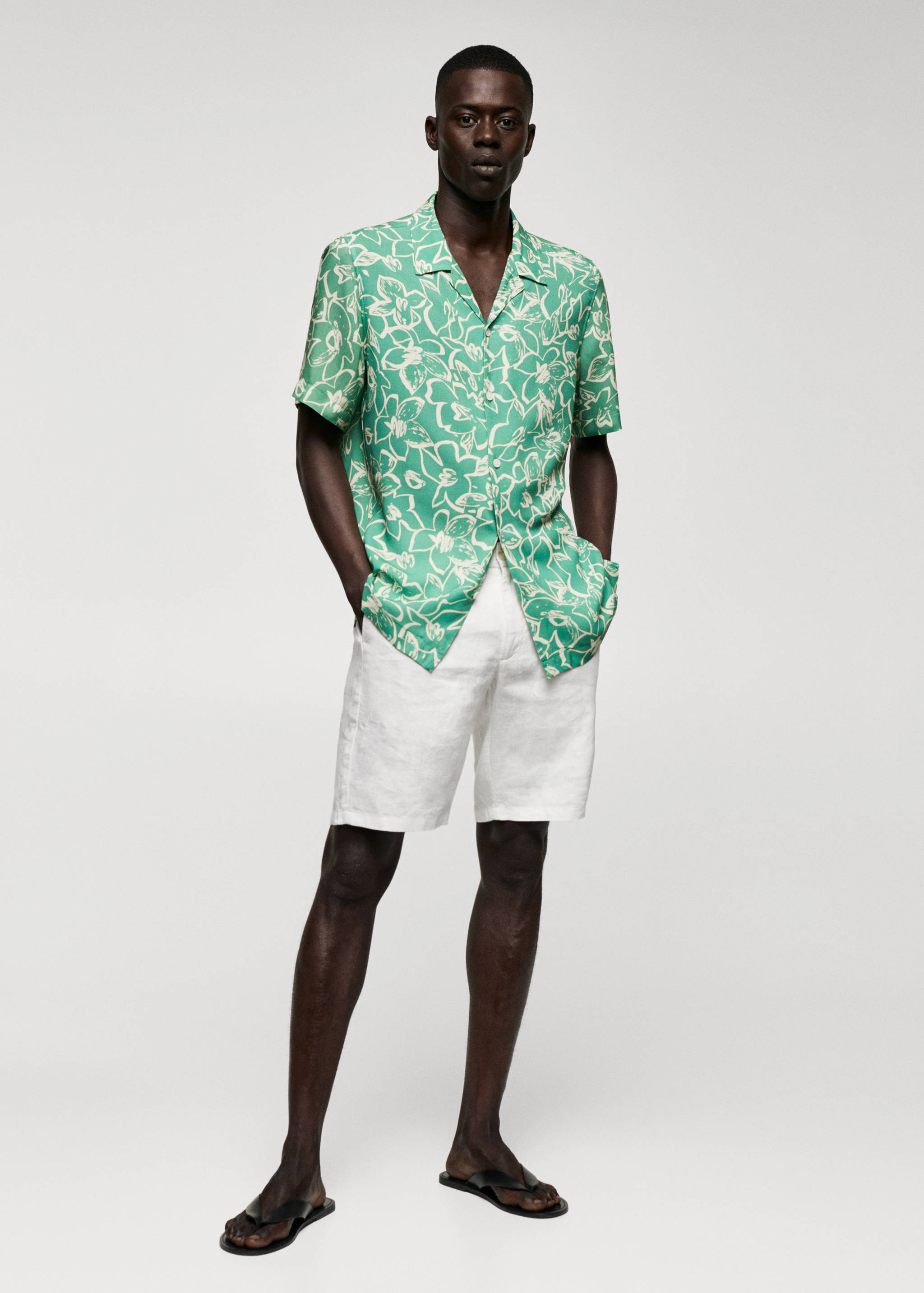 Camisa fluida estampat floral - Pla general