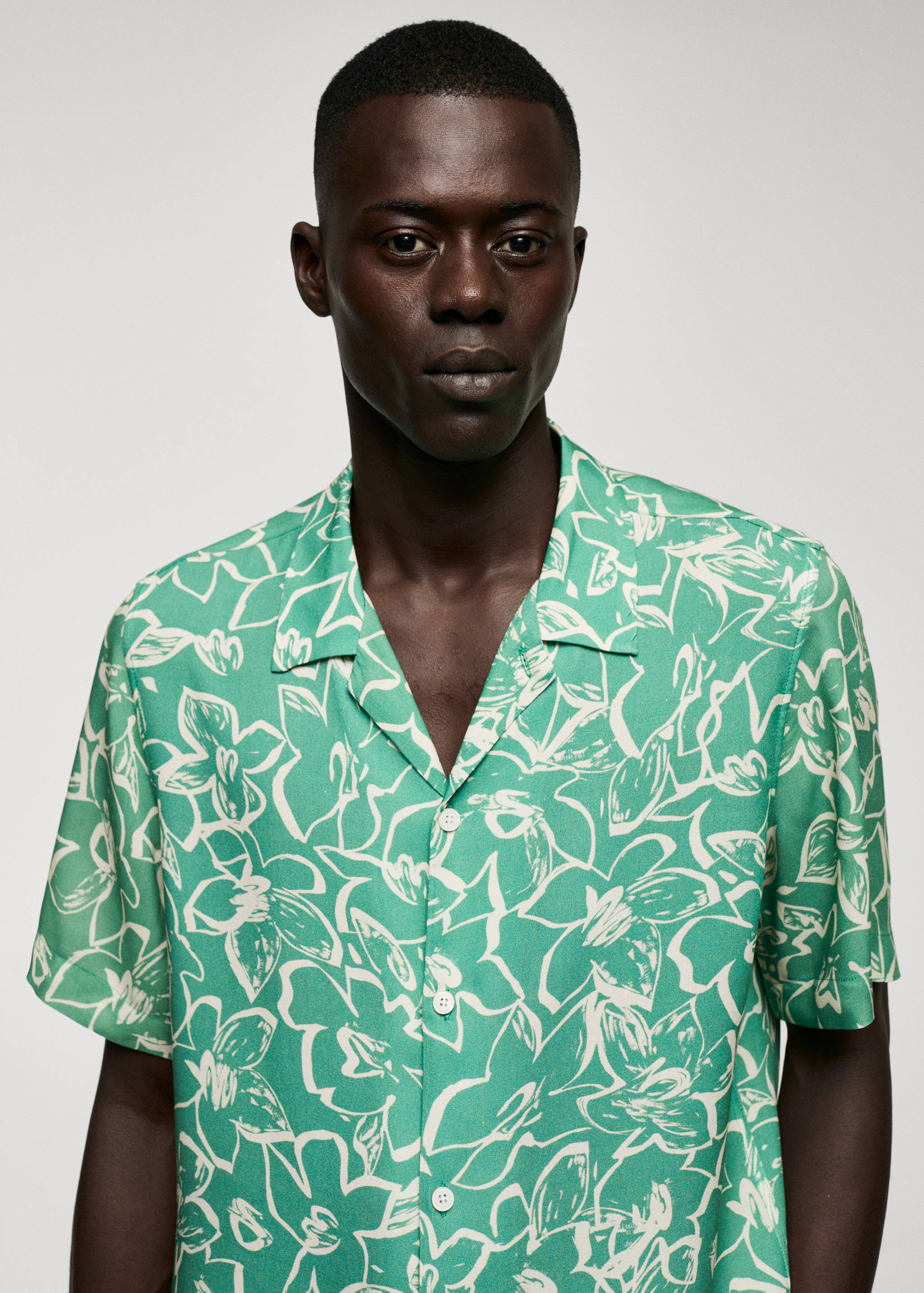 Camisa fluida estampat floral - Detall de l'article 1