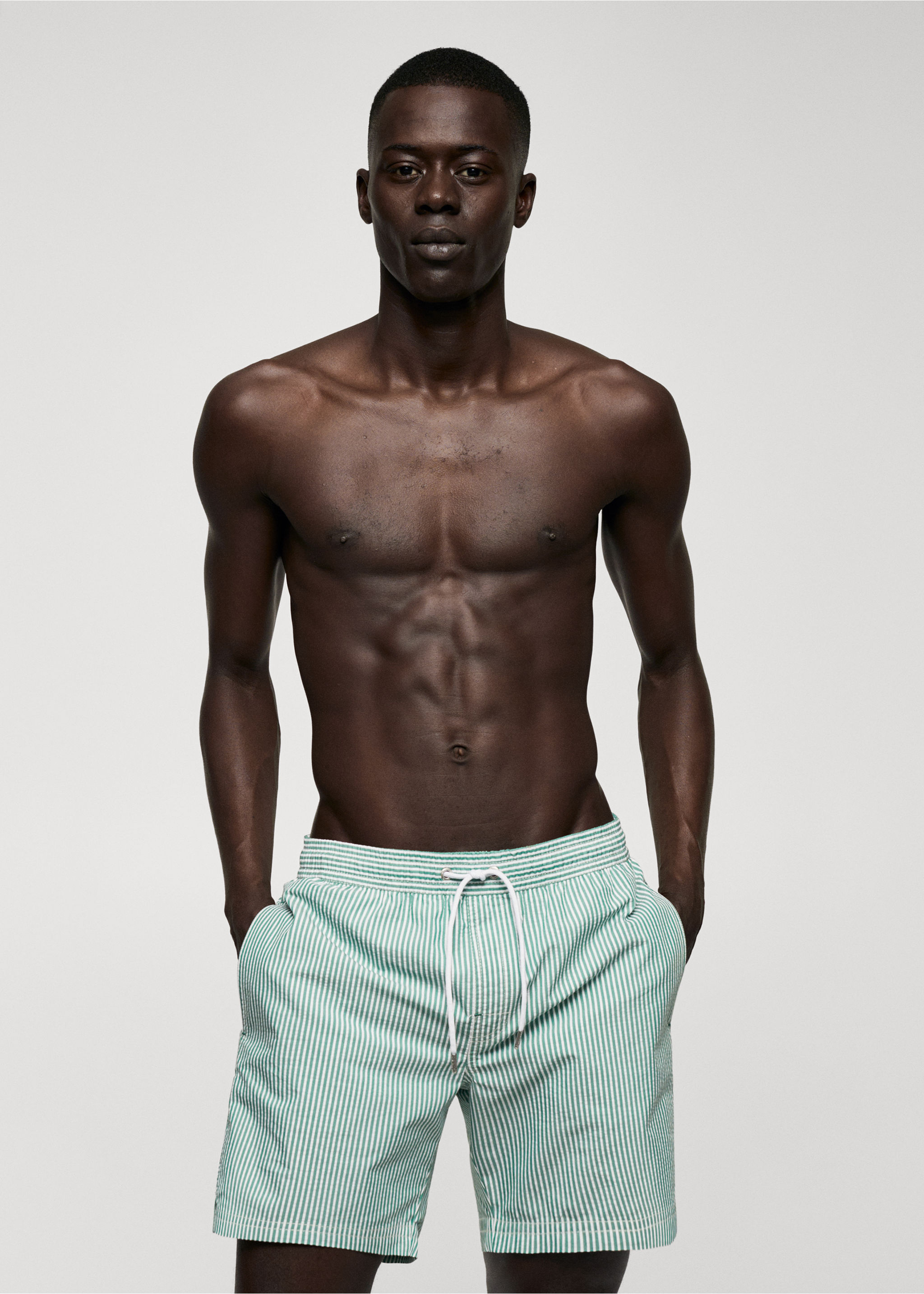 Maillot de bain rayures seersucker - Plan moyen