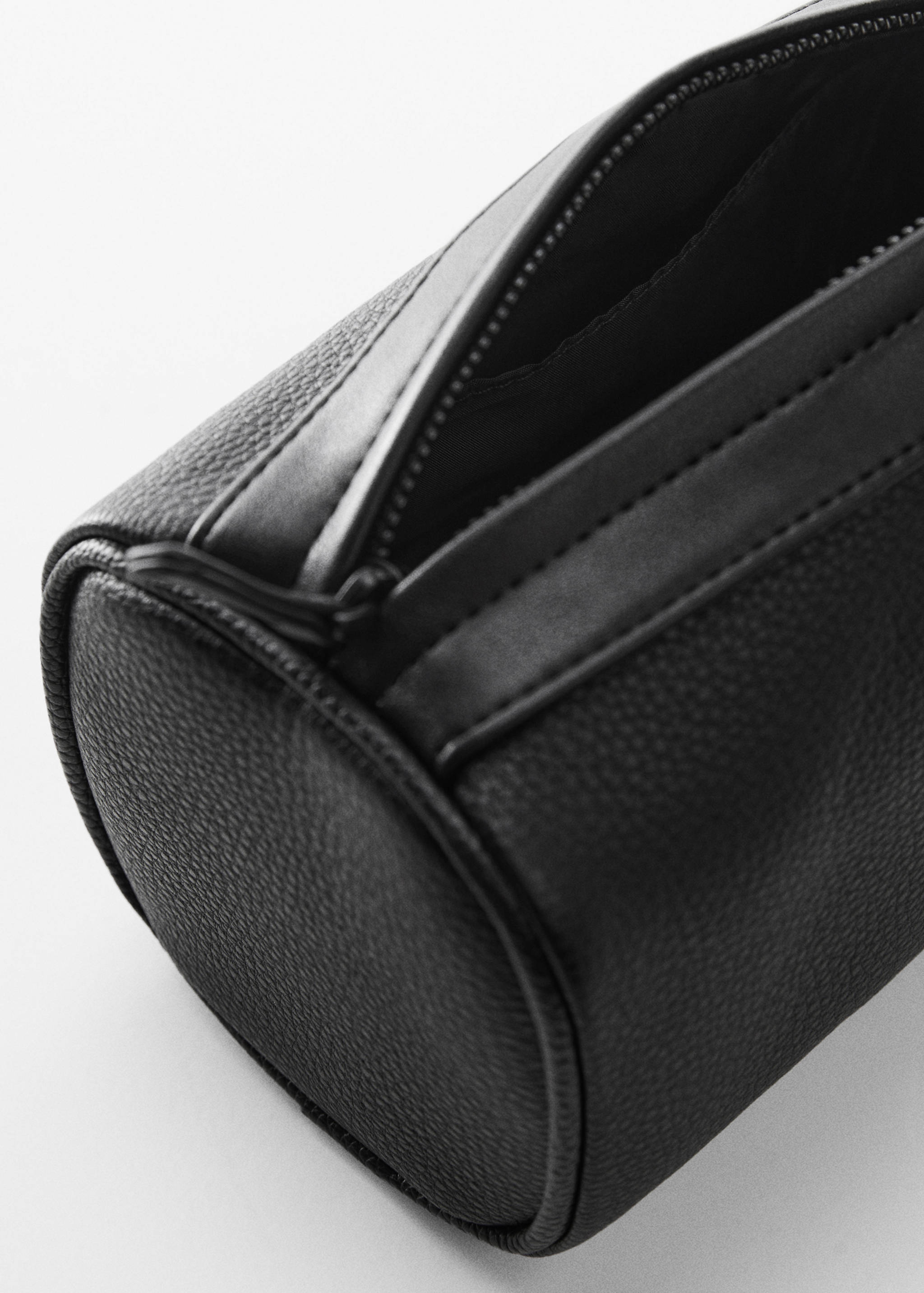 Pebbled faux-leather toiletry bag - Details of the article 1