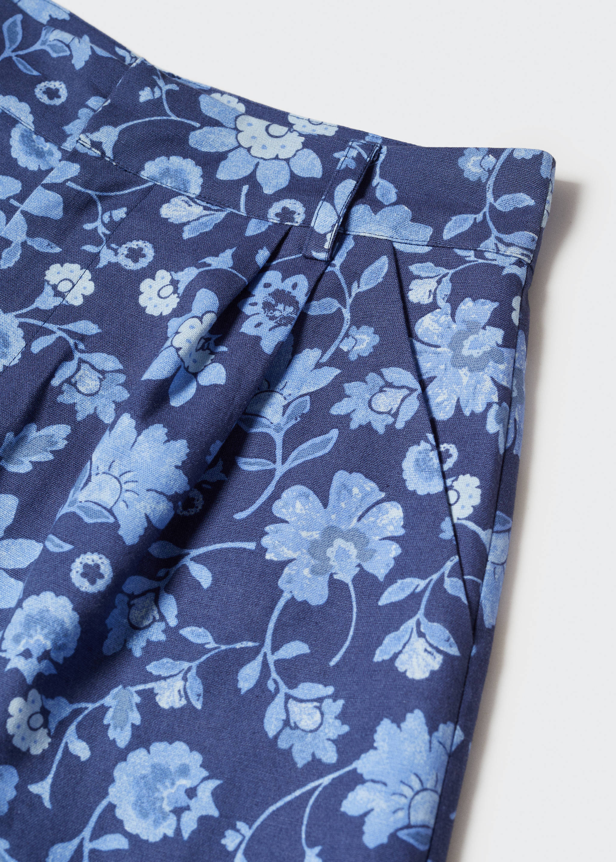 Shorts mit Blumenmuster - Detail des Artikels 8