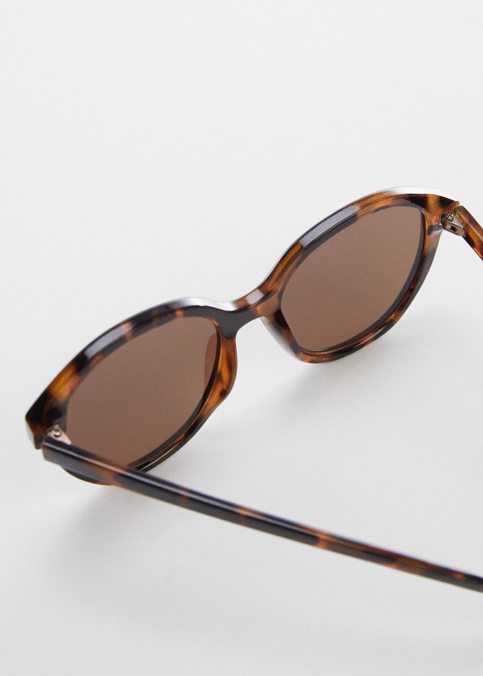Runde Sonnenbrille in Schildplatt-Optik - Detail des Artikels 1