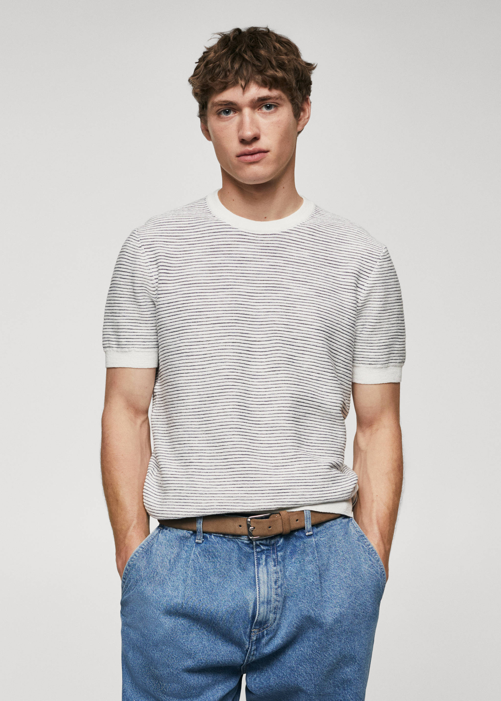 Camiseta rayas textura - Plano medio