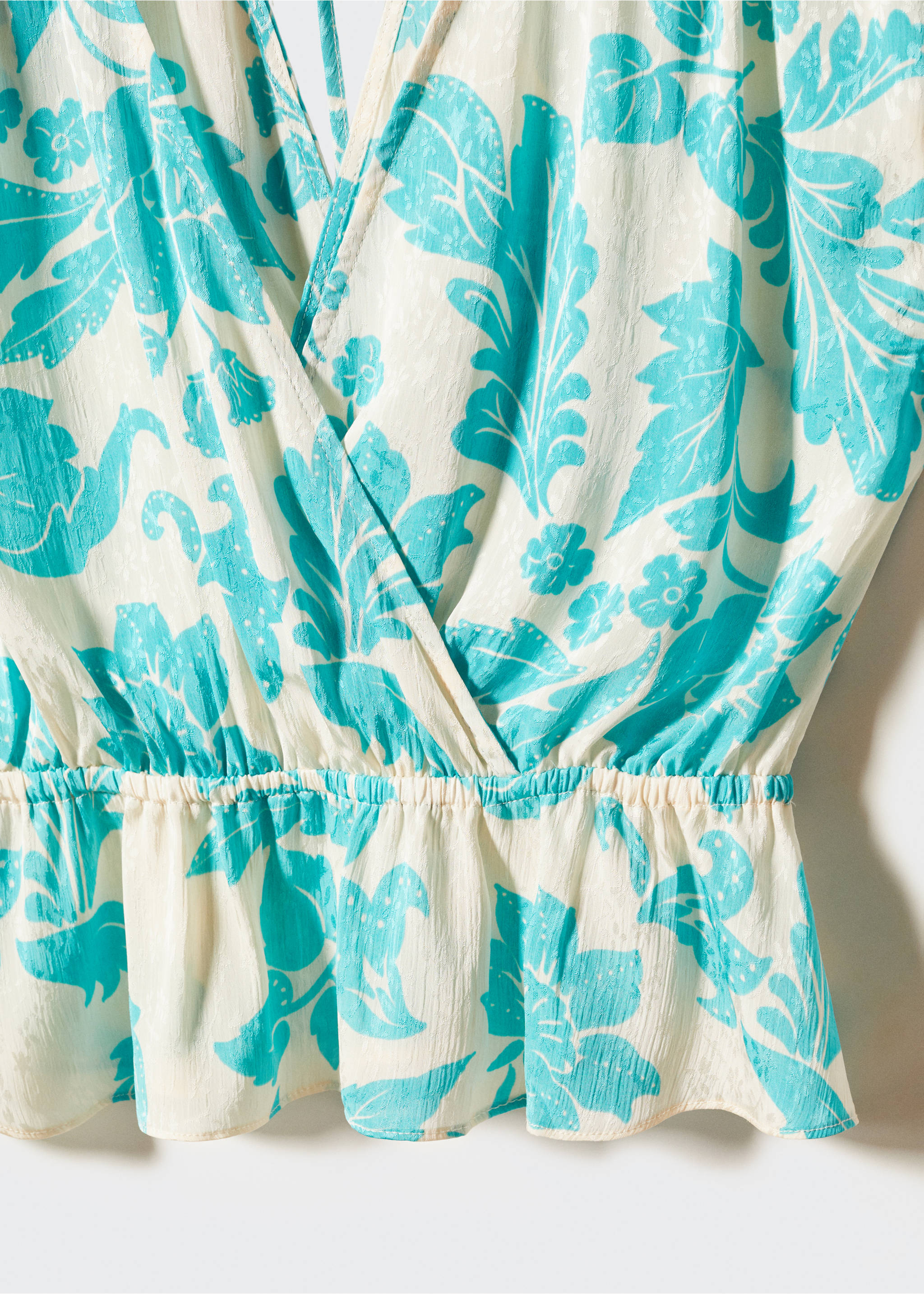 Wrap floral blouse - Details of the article 8, Ecru. Ref: 57042887-00.