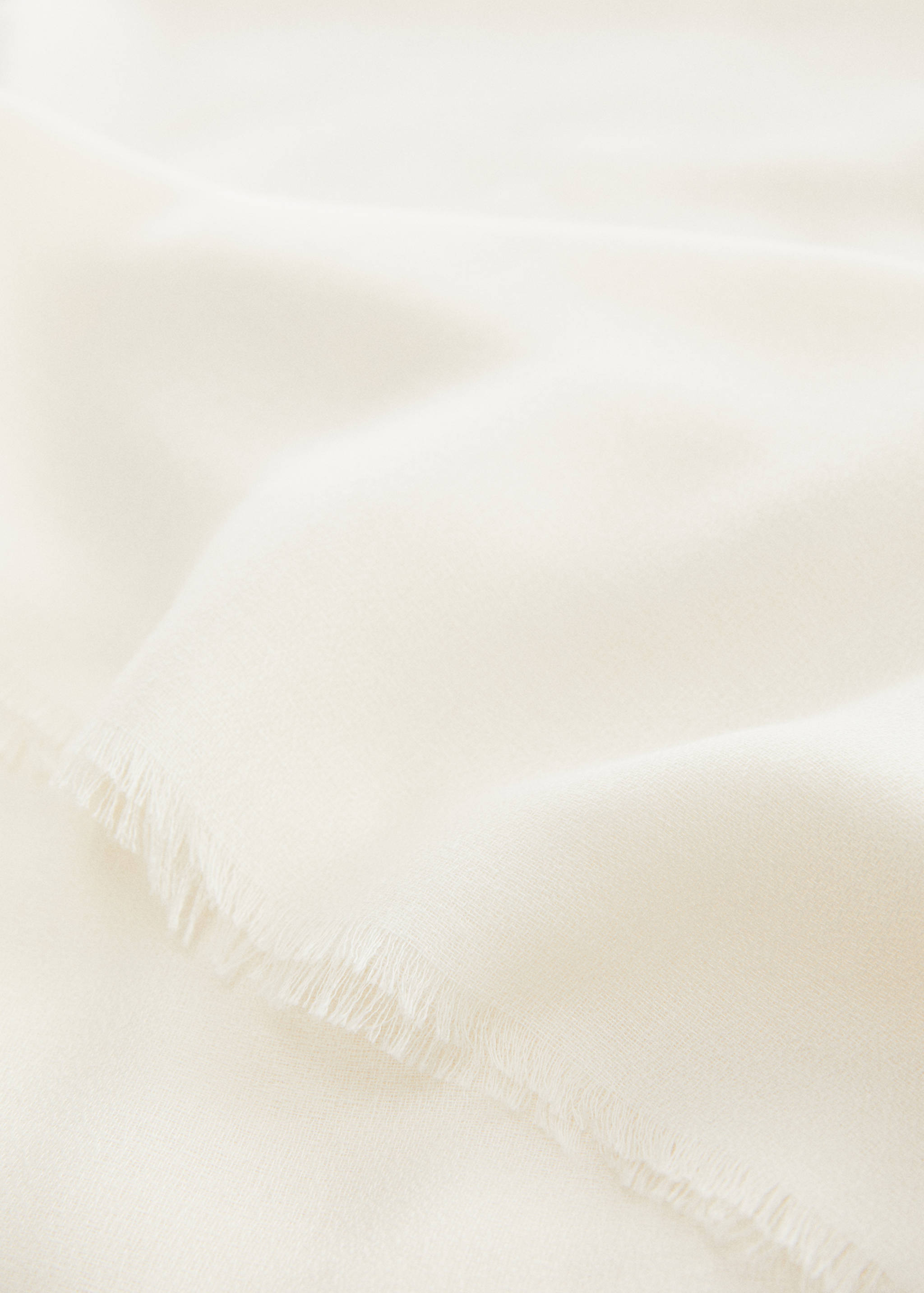 Flowy scarf - Details of the article 1