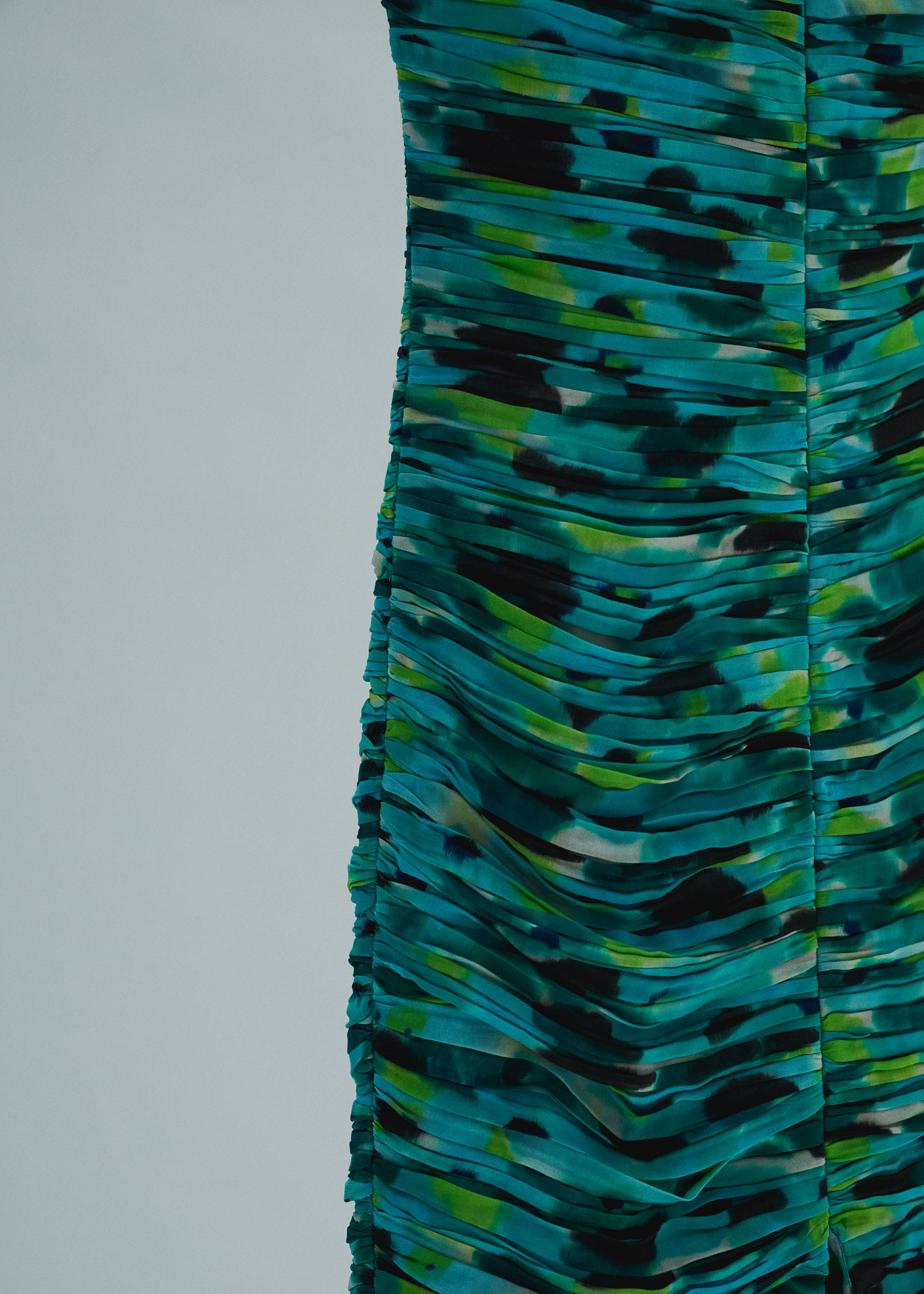 Robe froncée encolure cœur - Détail de l'article 8