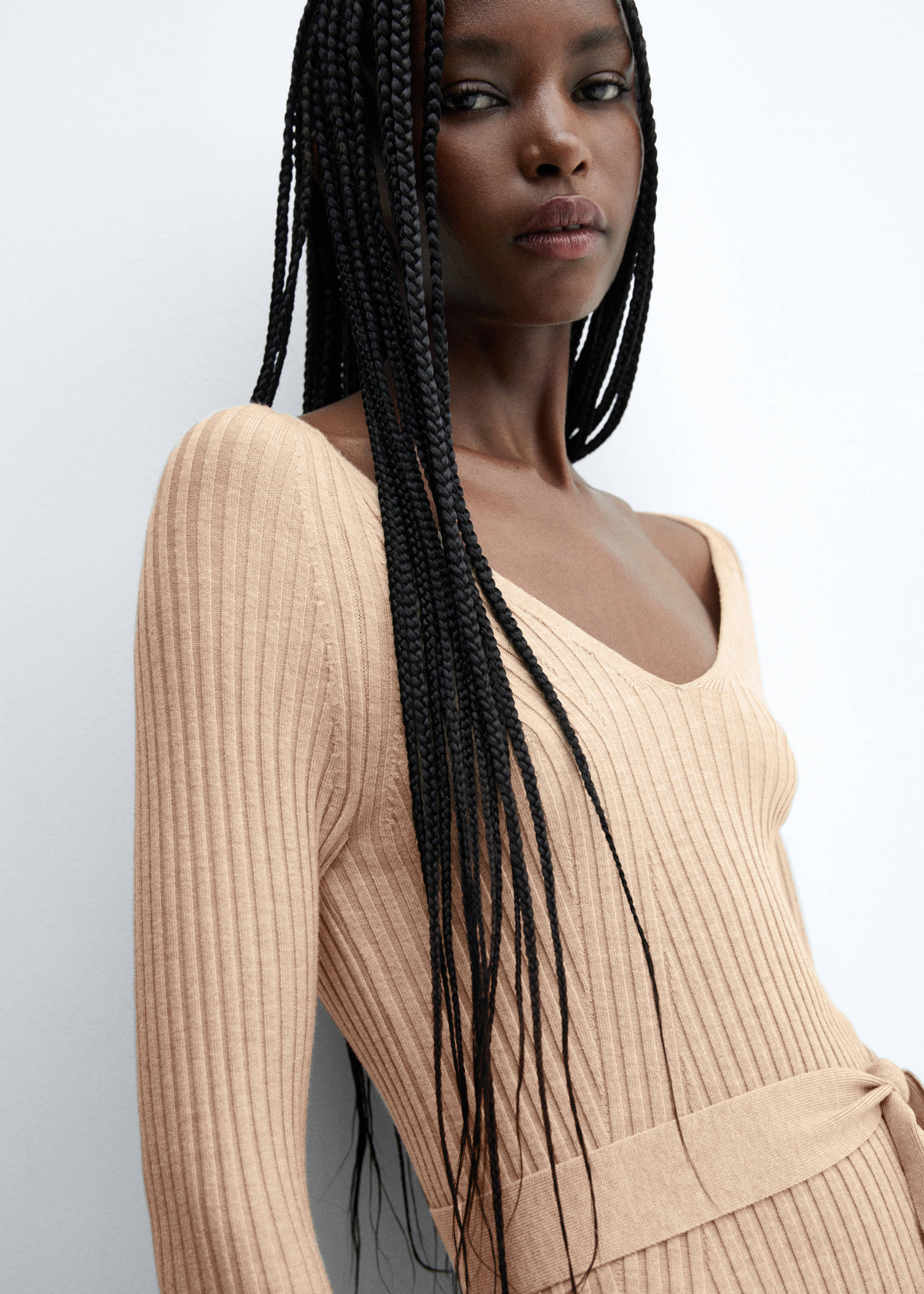 Knitted midi-dress with belt - Details of the article 1