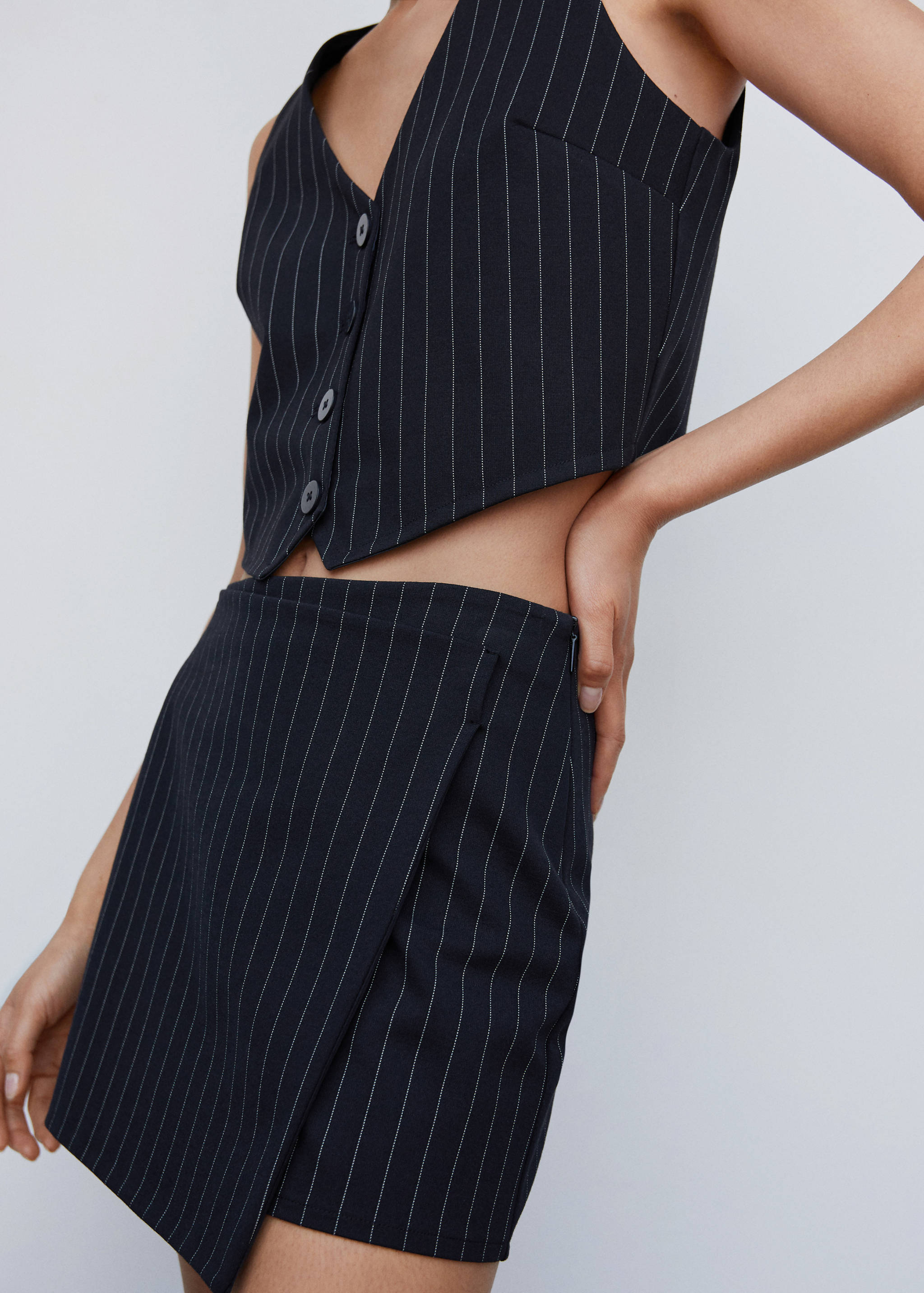 Knitted wrap mini-skirt - Details of the article 1