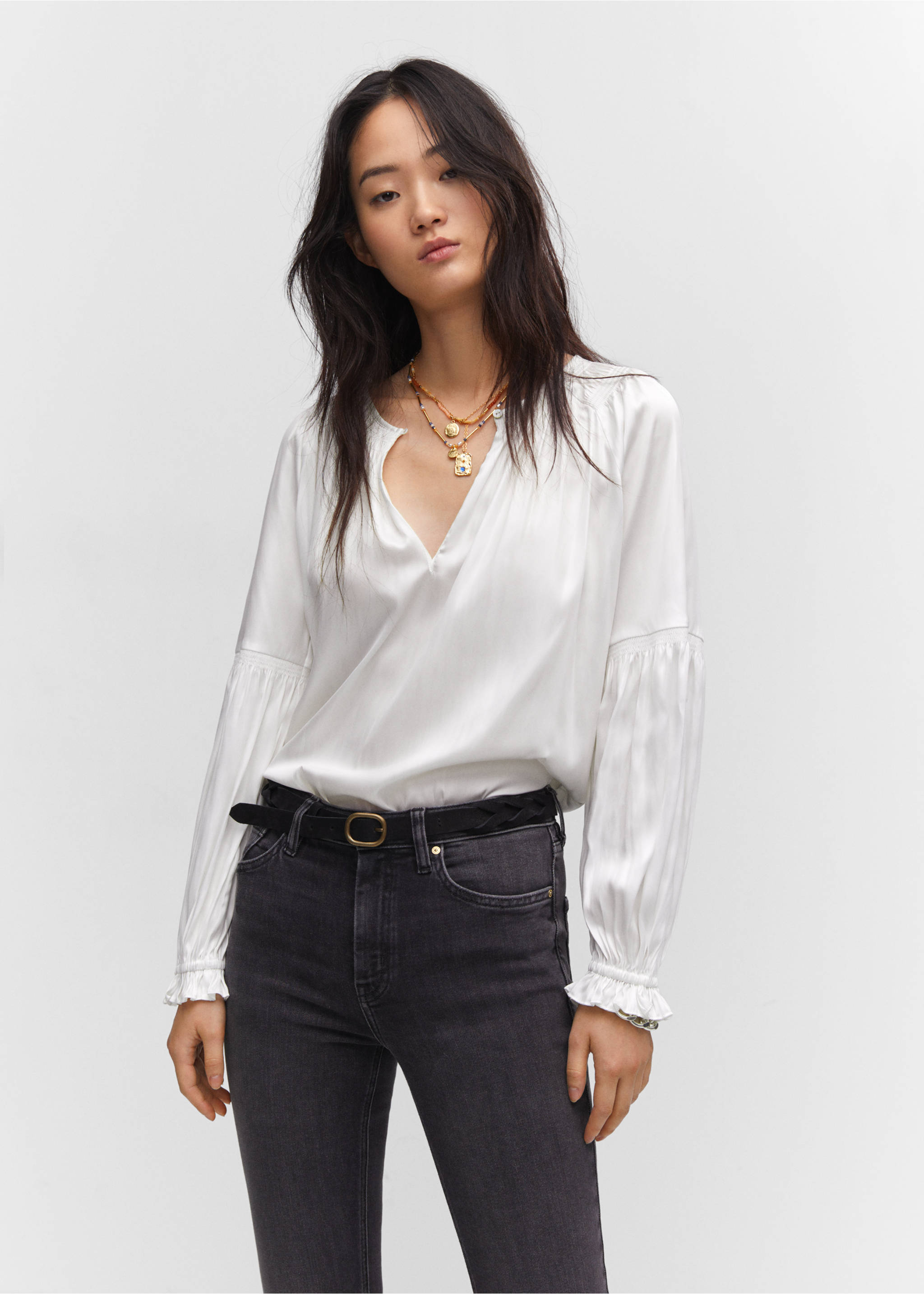 Pleated blouse with button - Medium plane, Off White. Ref: 57043807-00.