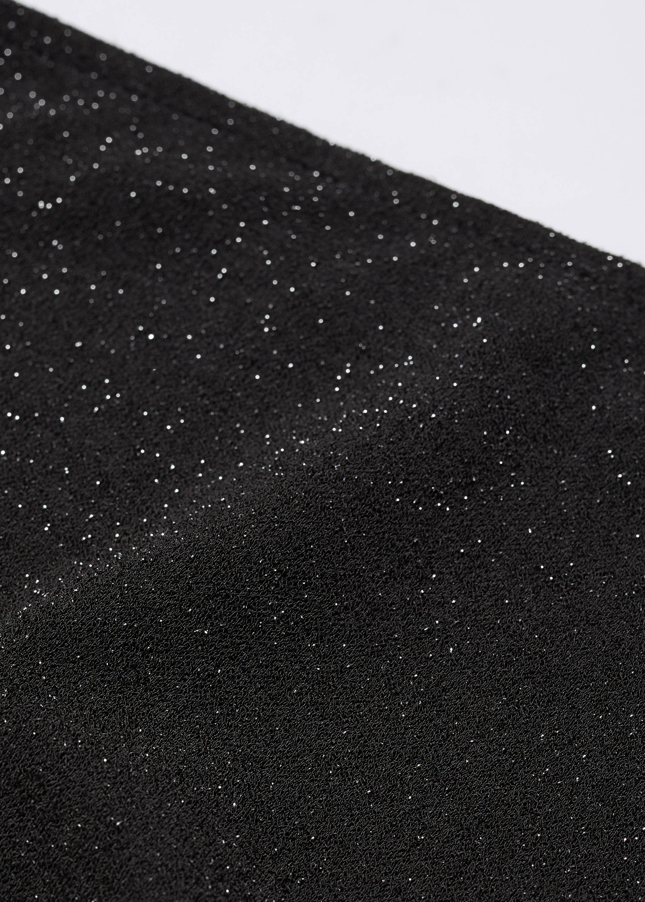 Glossed-effect top - Details of the article 8