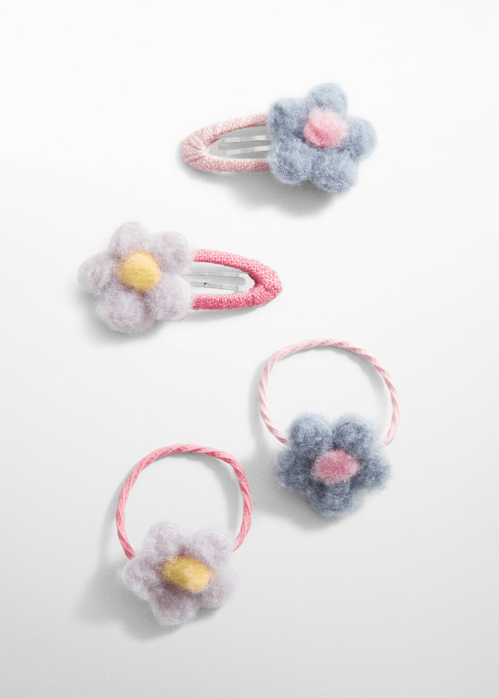 Pack of rubber bands and clips - Article without model