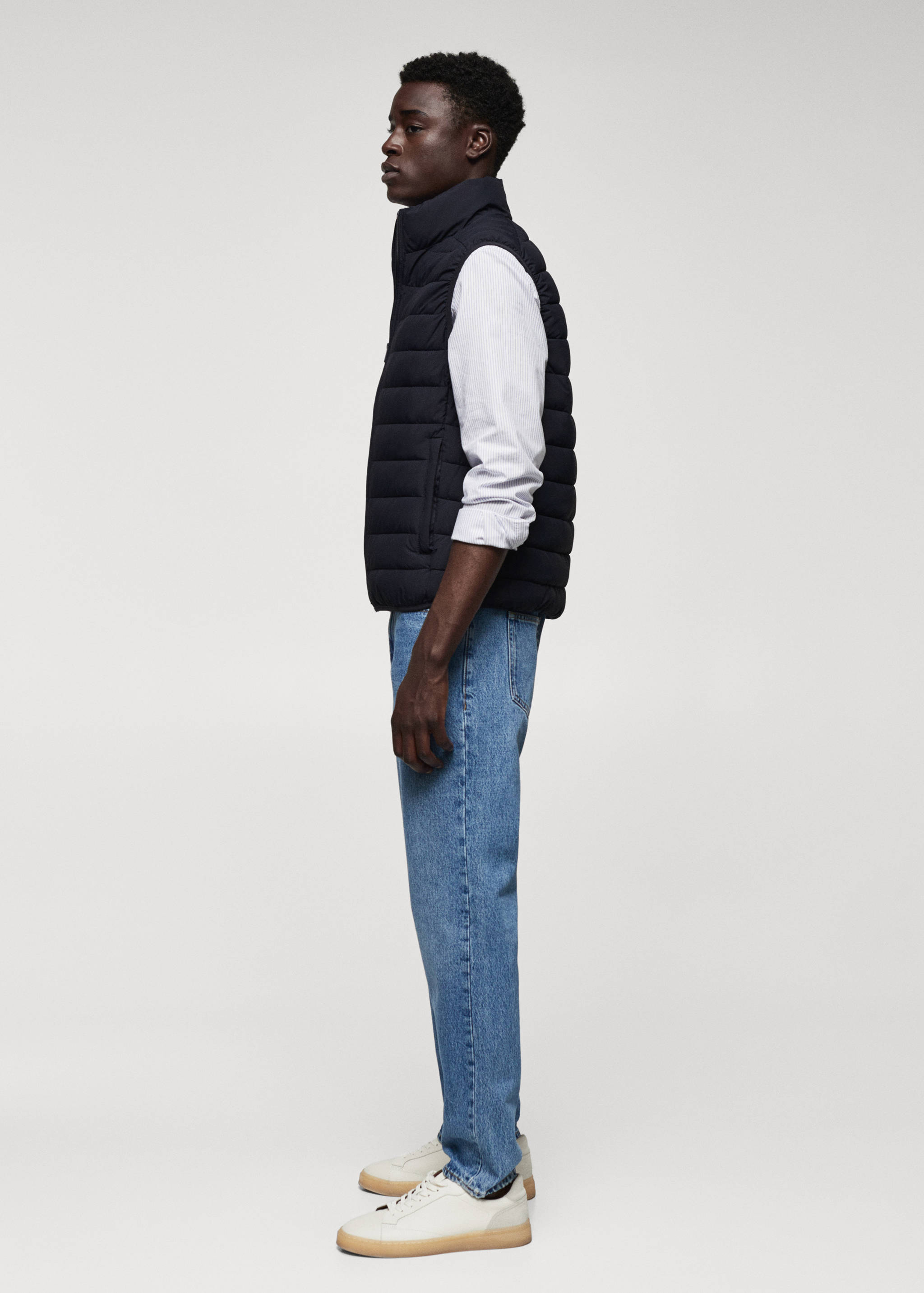 Ultra-light padded water-repellent waistcoat - Details of the article 2