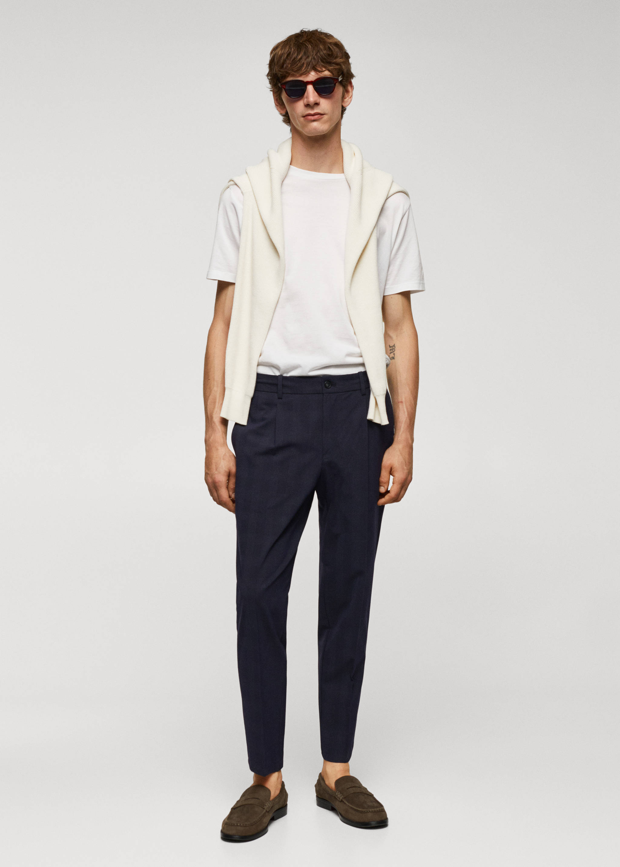 Printed pleated trousers - General plane