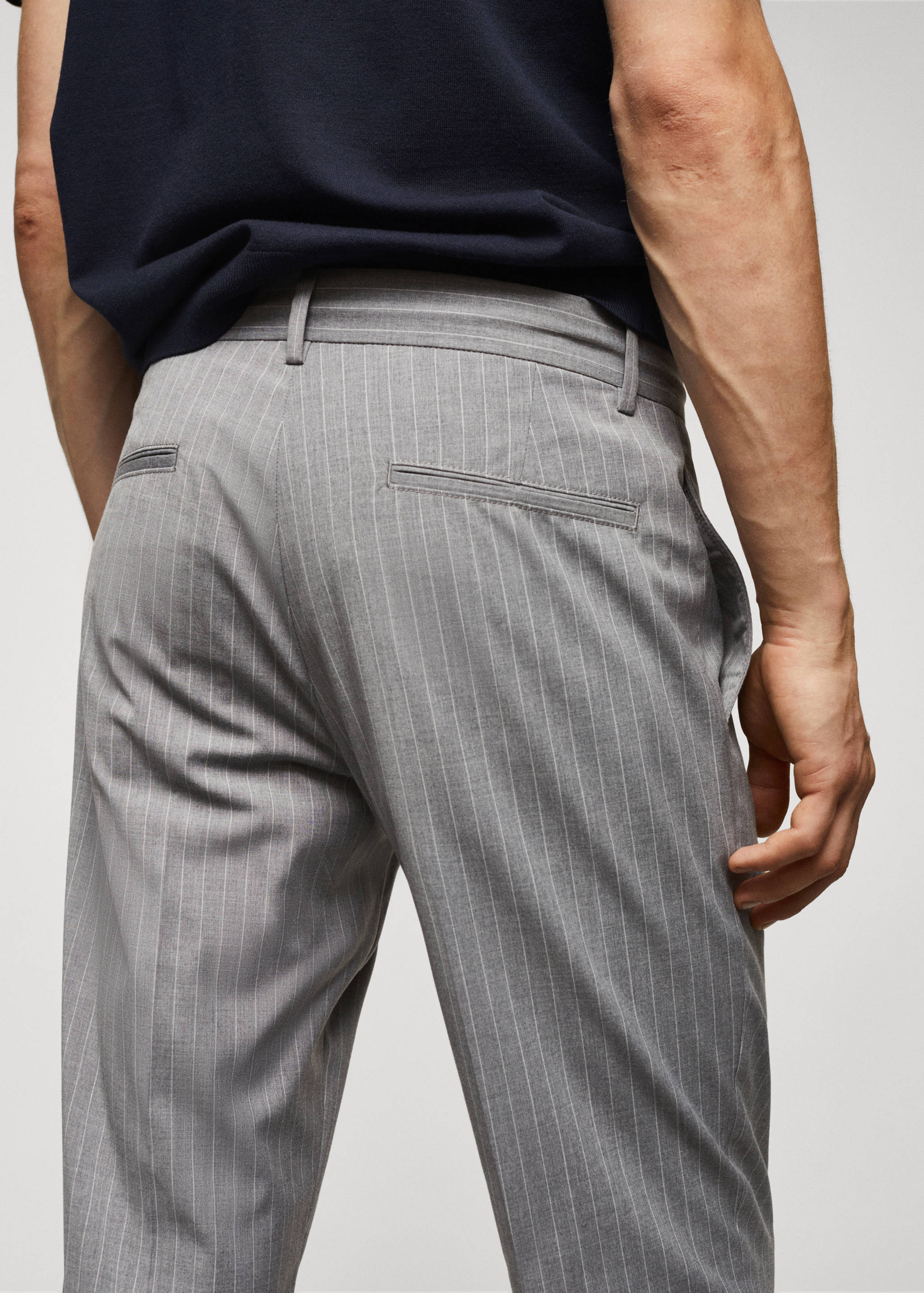 Printed pleated trousers - Details of the article 4