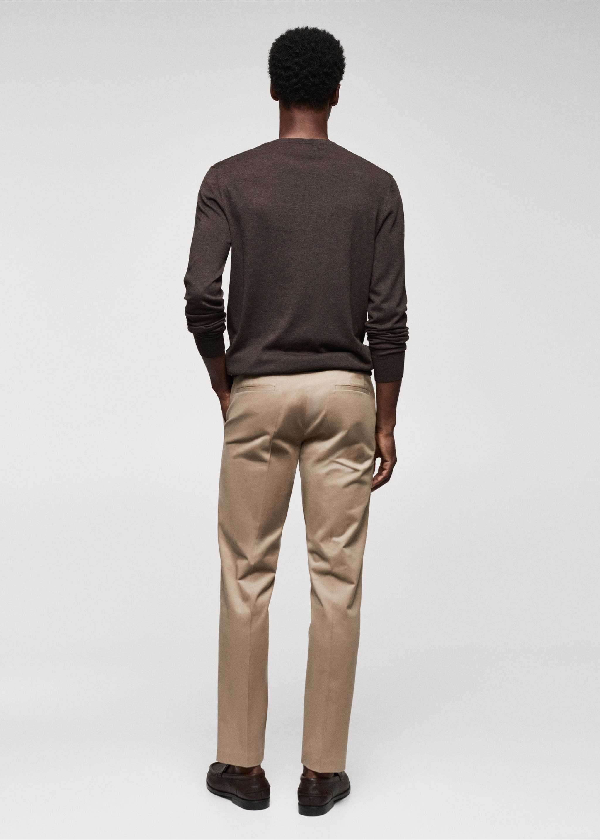 Slim-fit pleated cotton chinos - Reverse of the article, Beige. Ref: 57044391-00.