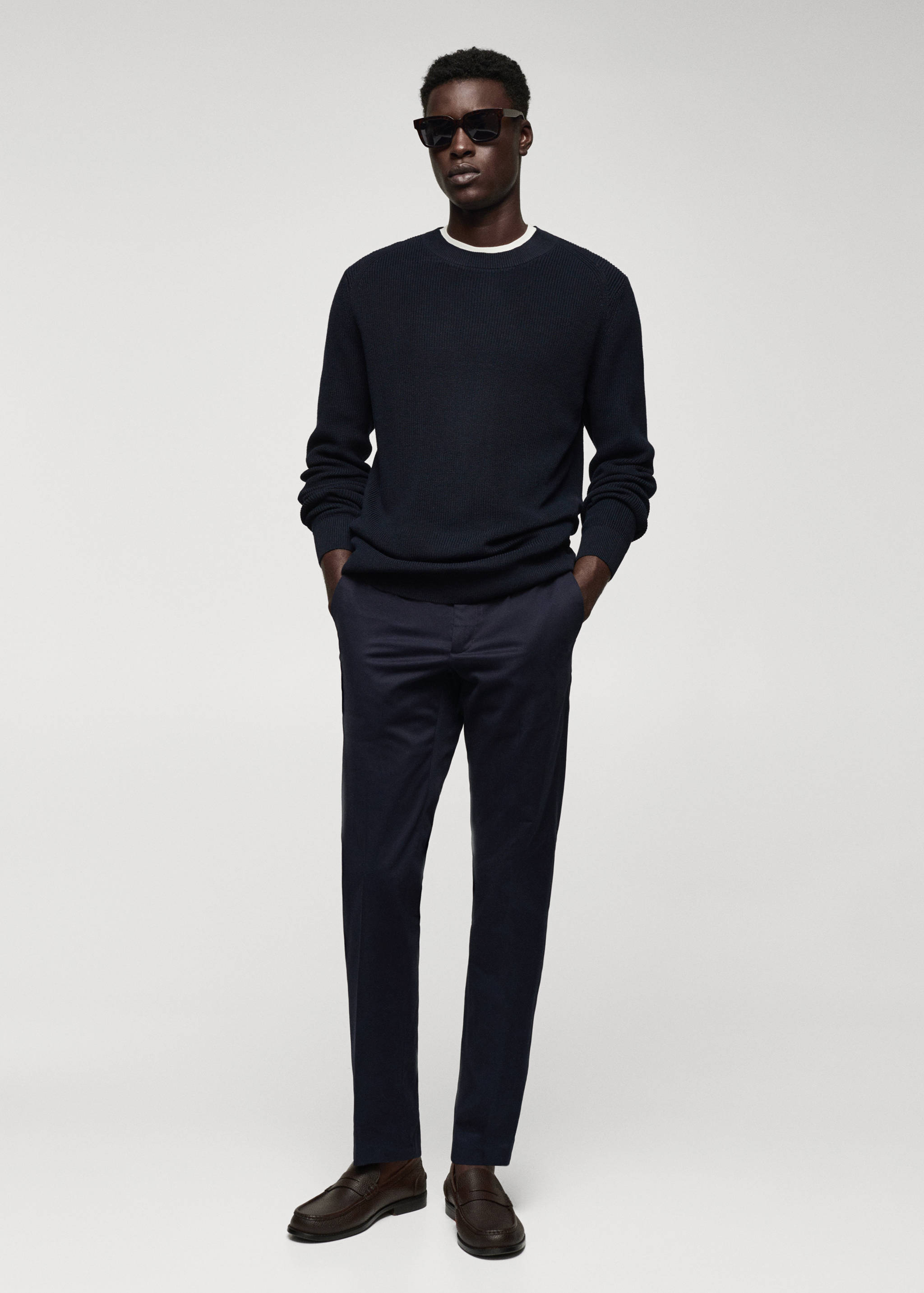 Slim-fit pleated cotton chinos - General plane