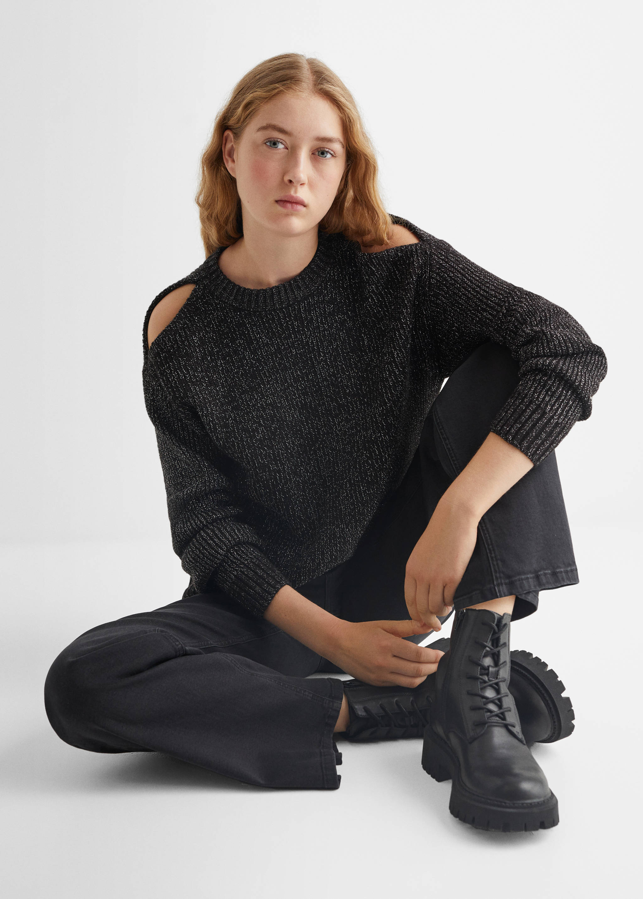 Gloss-effect knitted sweater - Details of the article 2