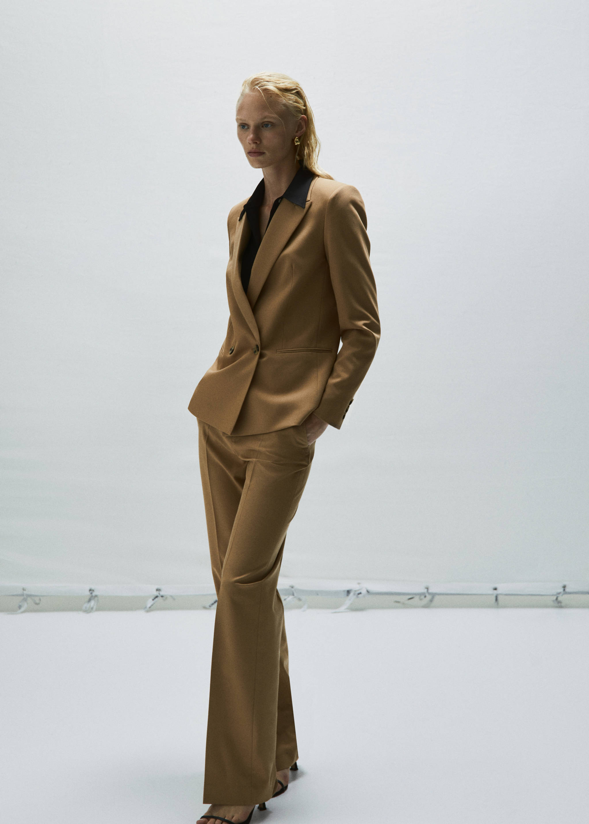 Double-breasted blazer - Details of the article 7